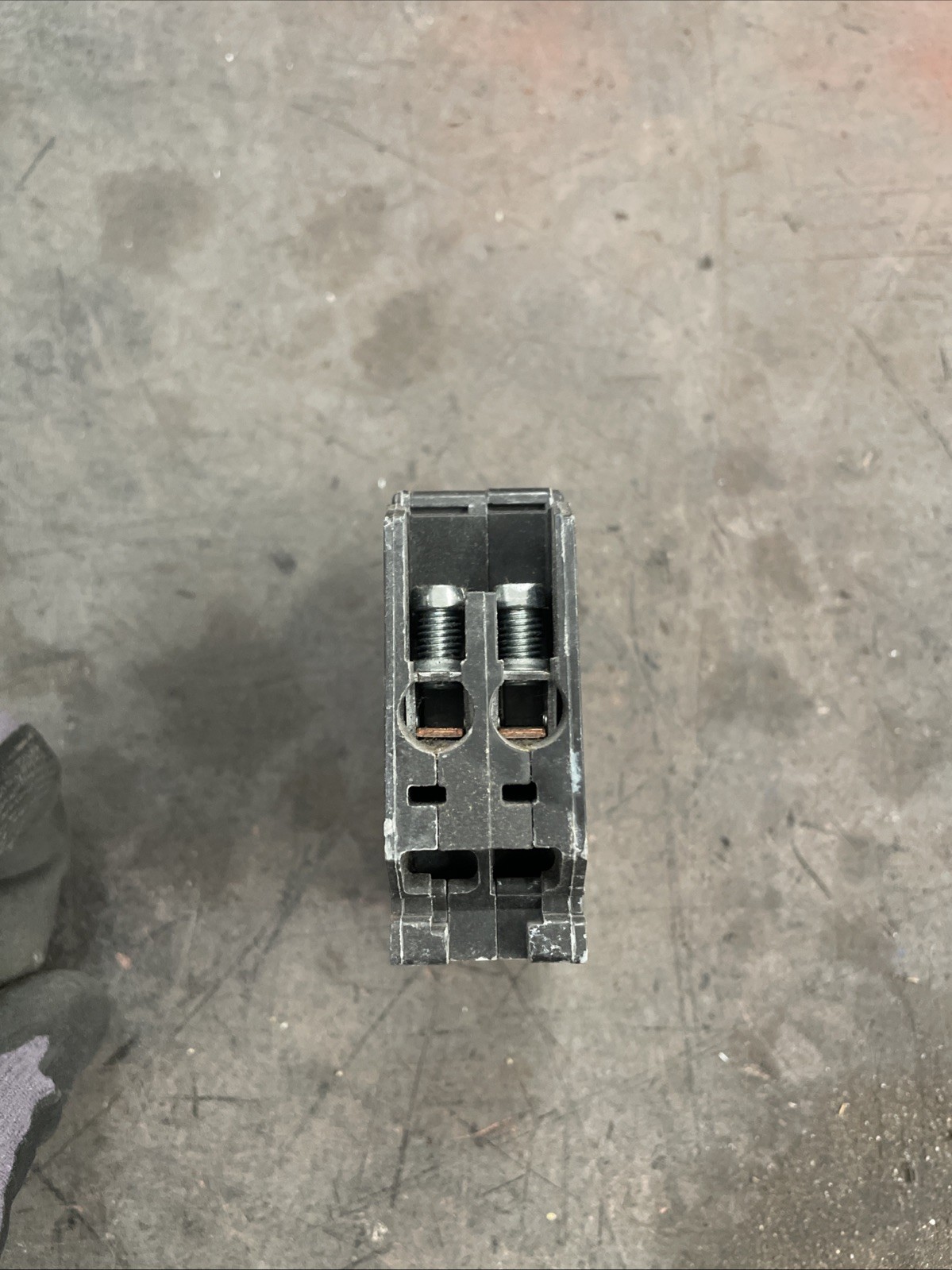 Eaton BR2020 20A 120V Tandem Breaker – Black