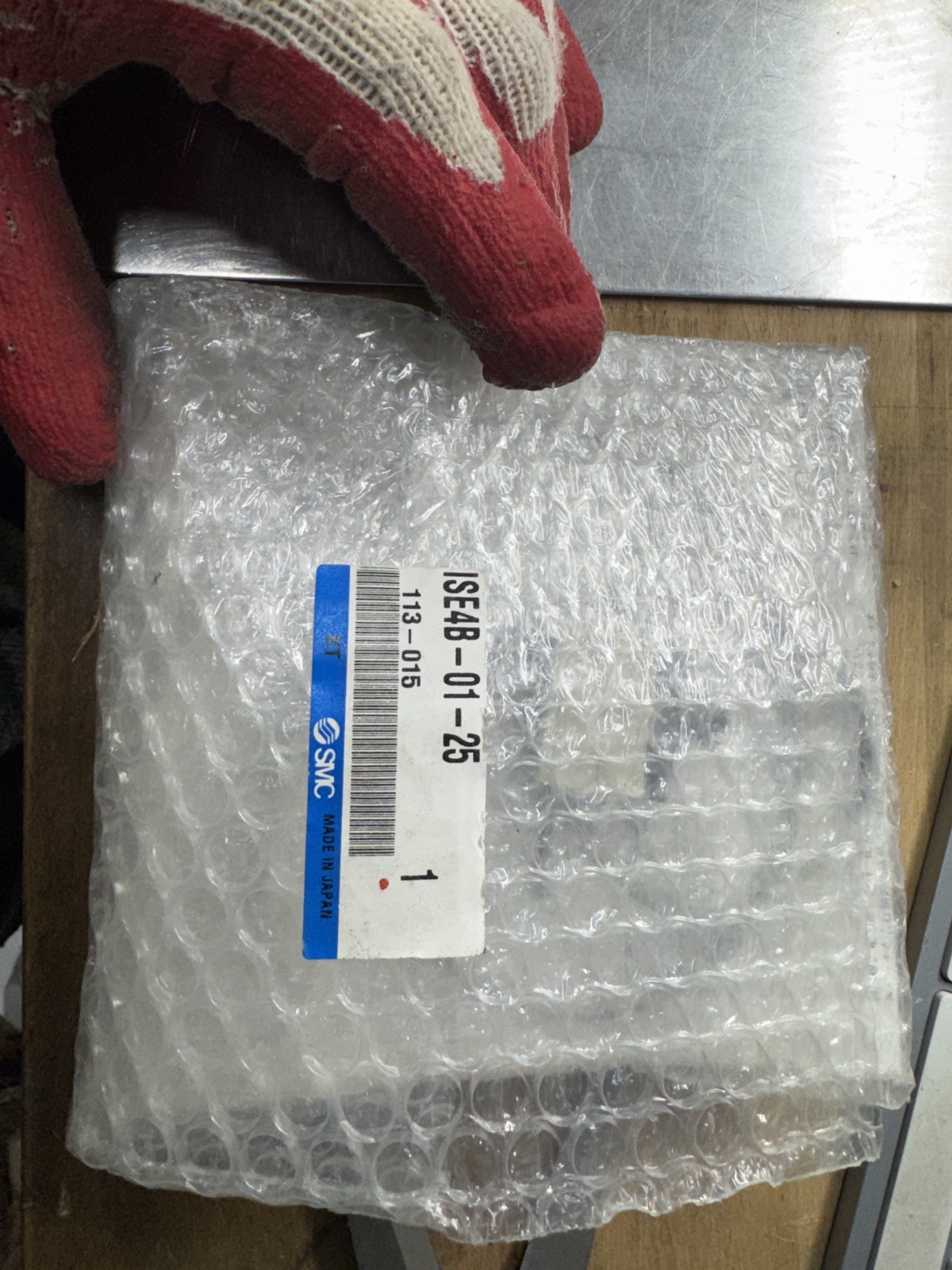 SMC ISE4B-01-25 PRESSURE SWITCH