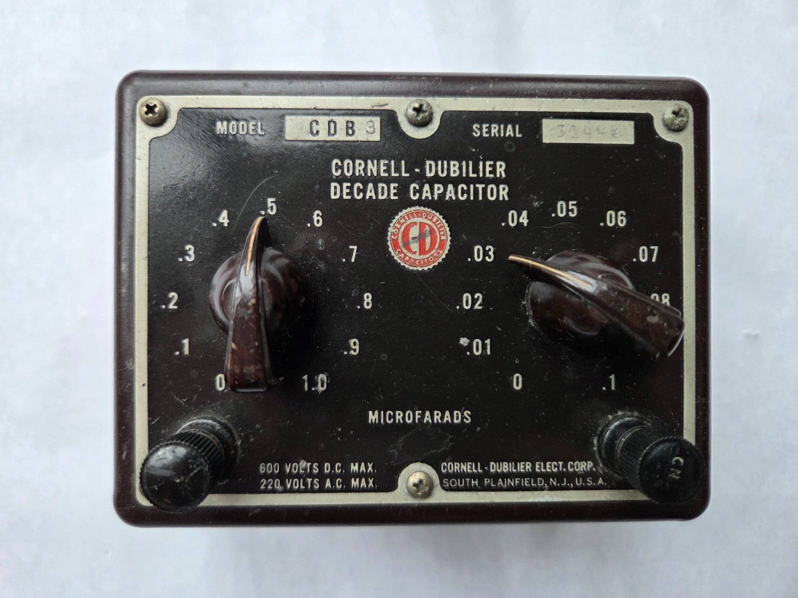 Cornell-Dubilier Electronics CDB3 Decade Capacitor .01-.1 Mic Farad uF