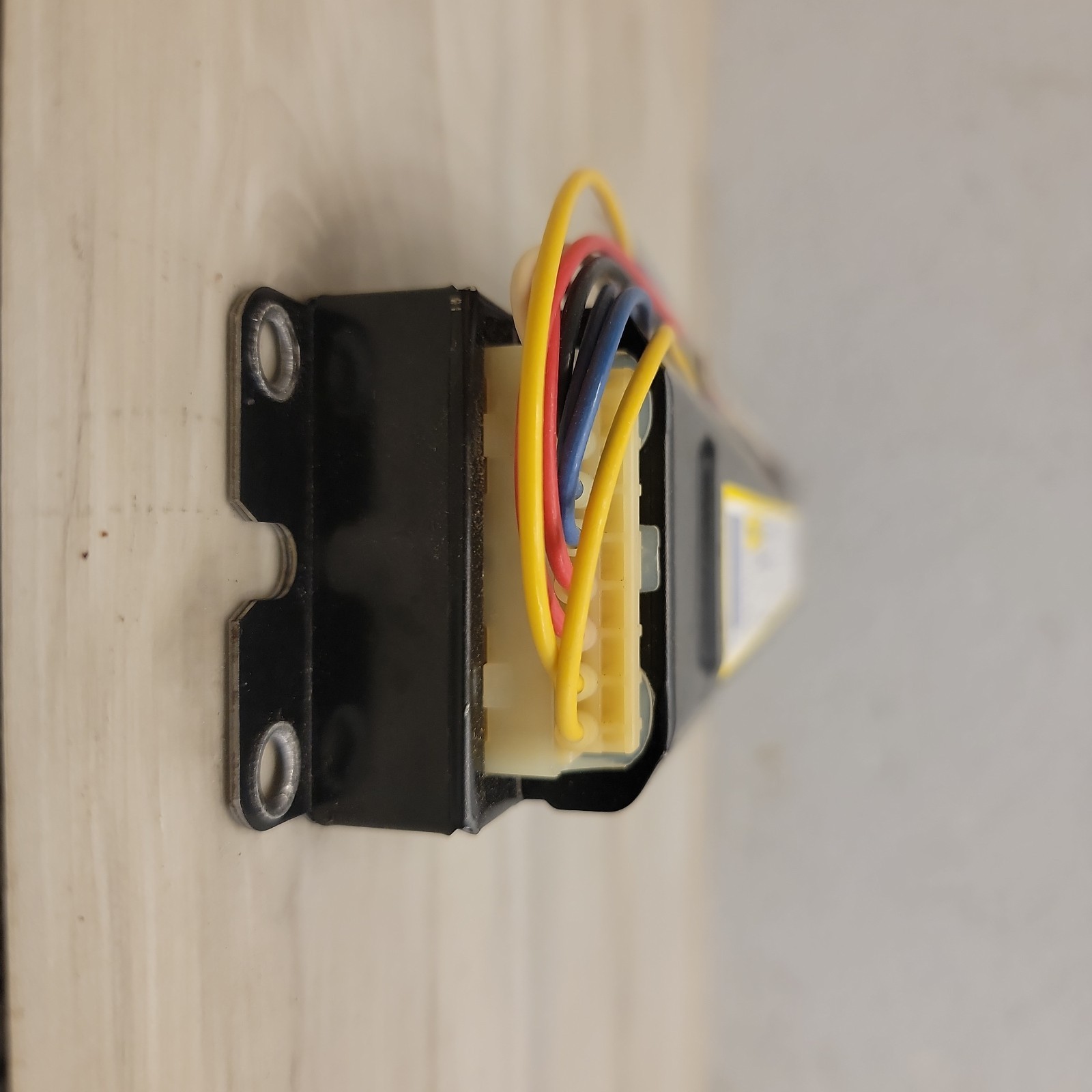 Advance R-4S40-A-TP-AC R4S40ATPAC Type HL Class P Rapid Start Ballast 120V 60HZ