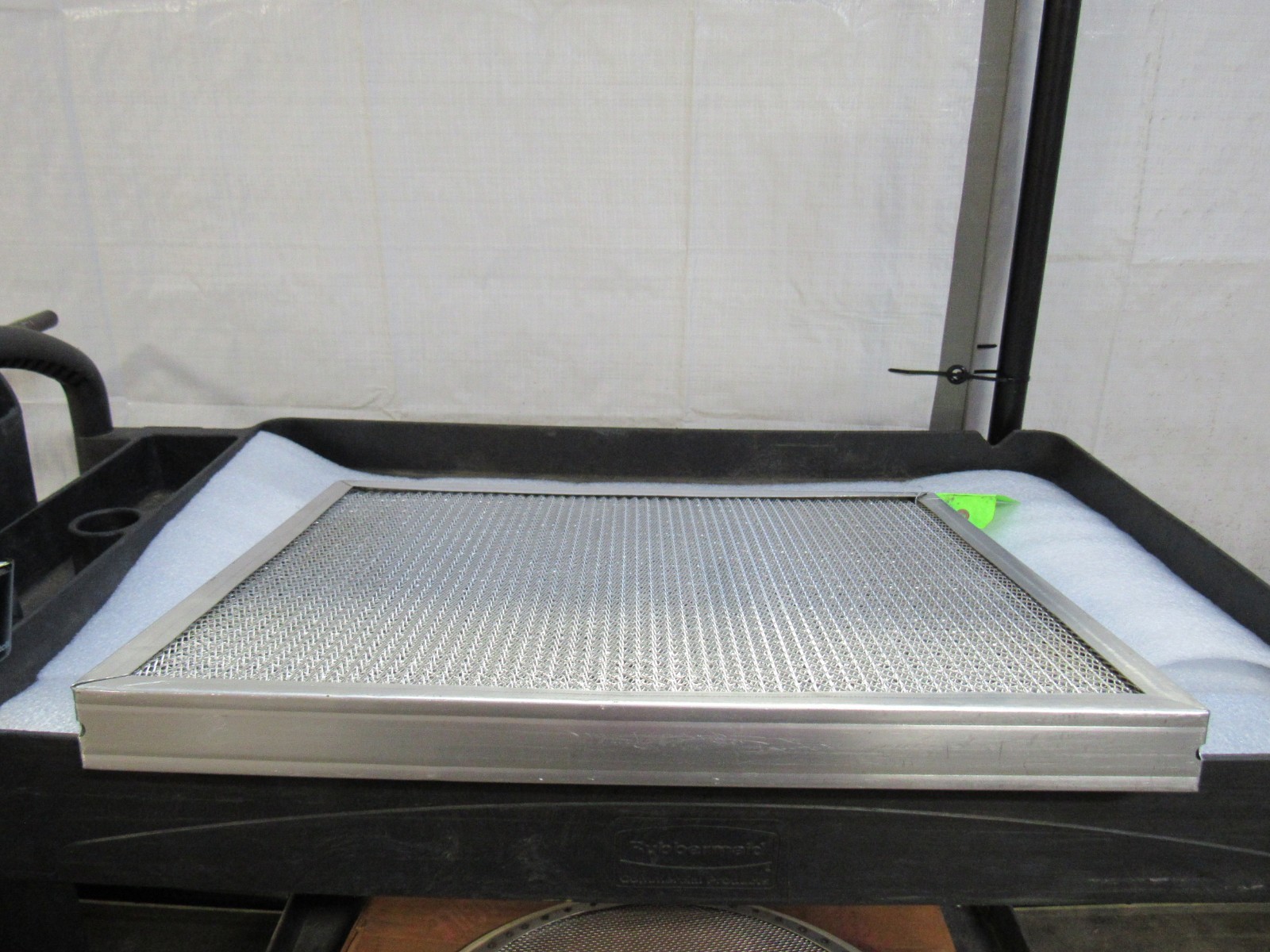 No Name Aluminum Mesh Filter 24X20X2 New