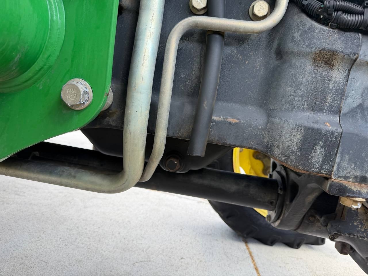 John Deere 5325 Tractor Diesel 4×4 Loader PTO Clean Runs Strong 2008