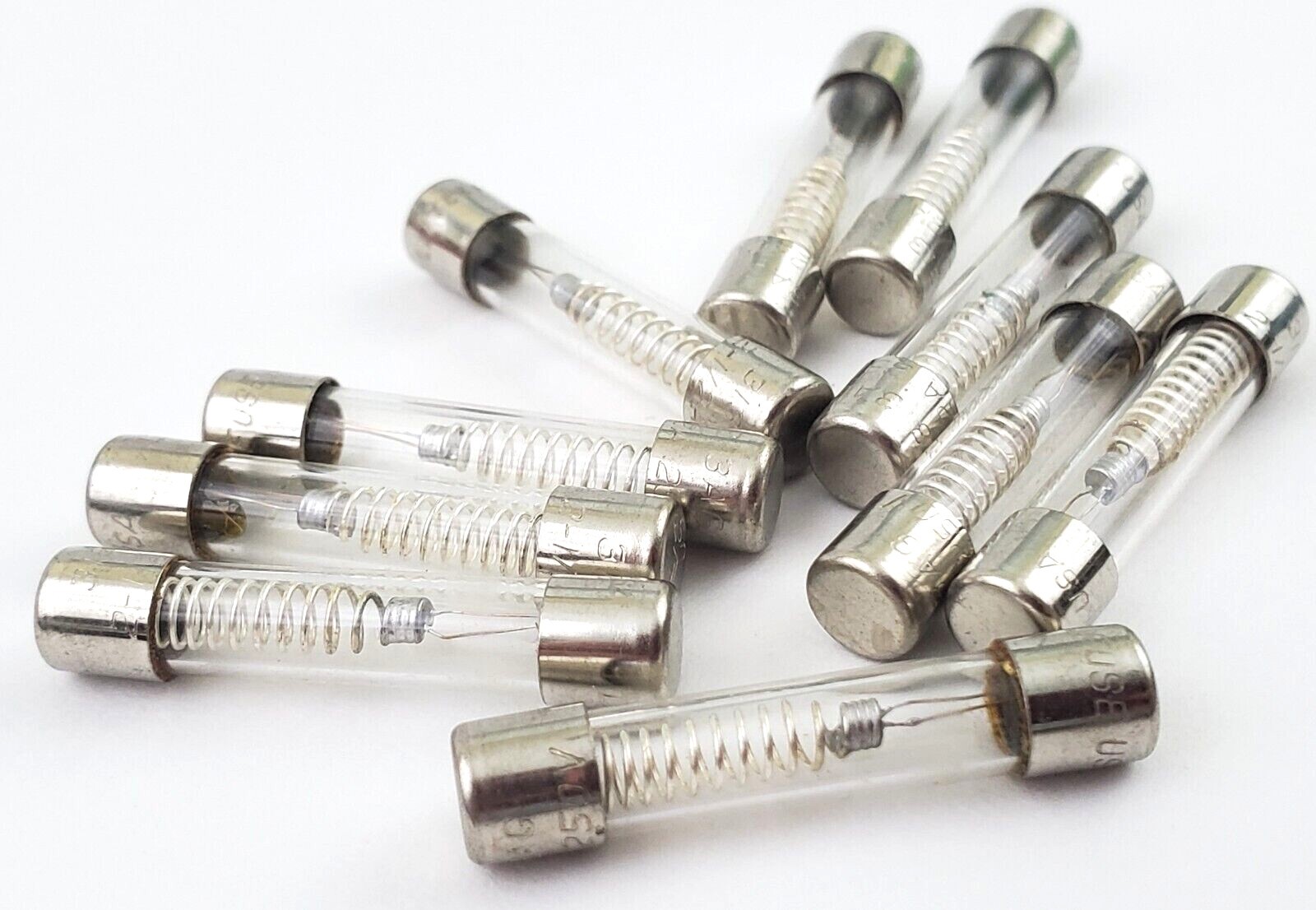 Lot of 10 Littelfuse 313 Vintage Glass Fuses 2-1/2 Amp 250V Slow Blow 1/4 x1-1/4