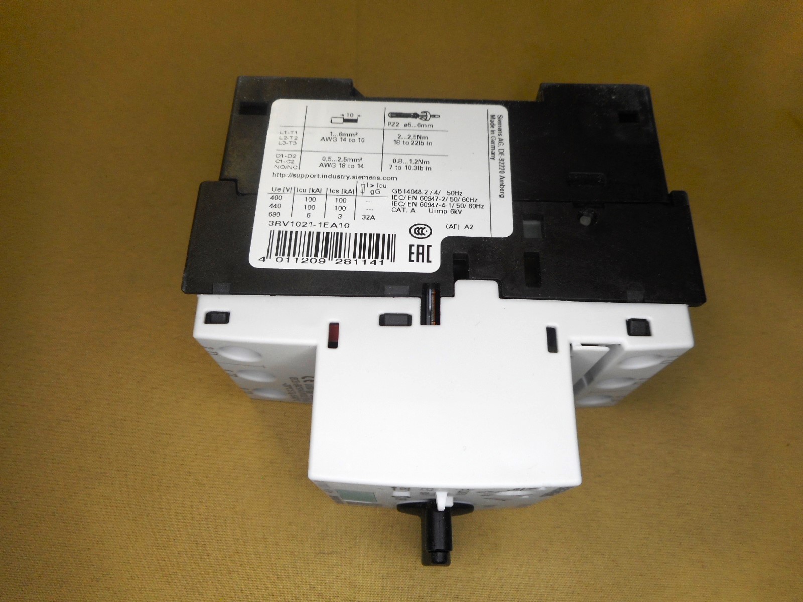 SIEMENS 3RV1021-1EA10 manual motor protector (NIB)