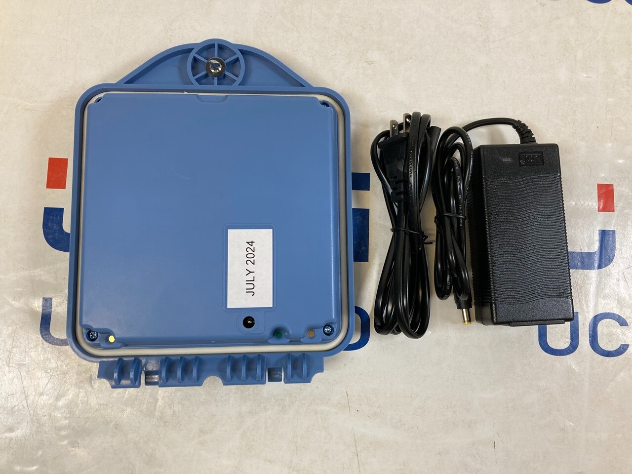 NEW Rechargeable Transmitter Llion BATTERY & AC CHARGER for RADIODETECTION #R902