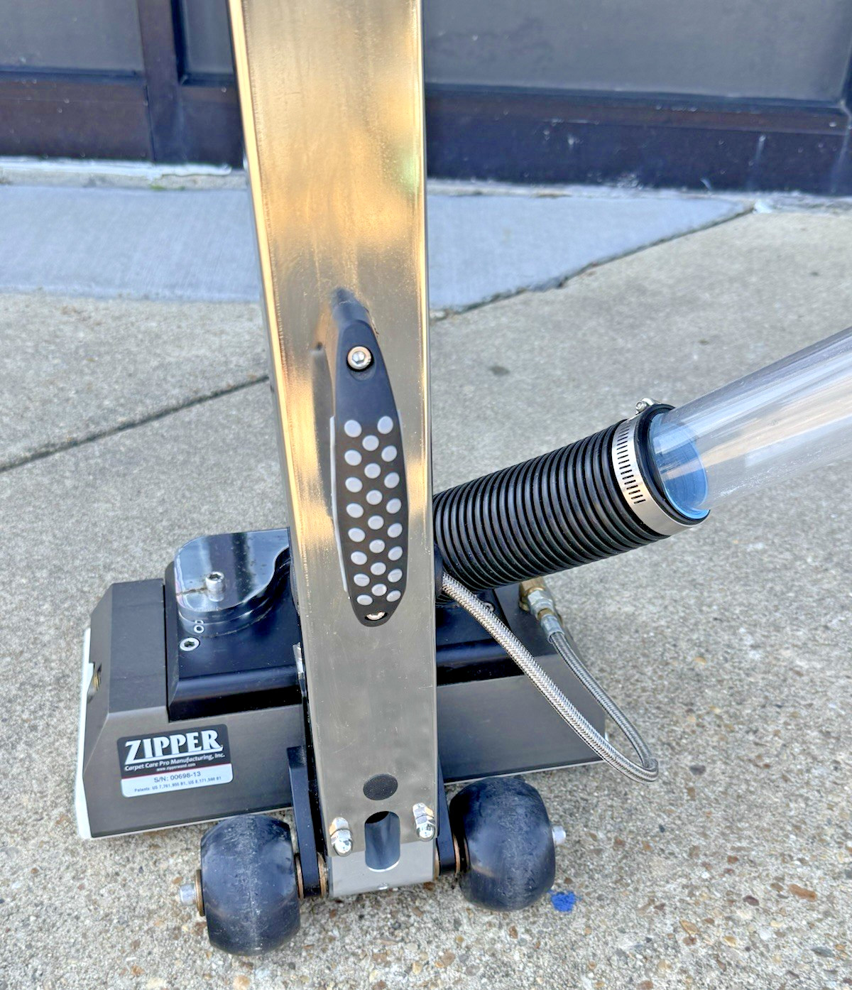 Zipper Wand 13-inch the Walk Behind Wand