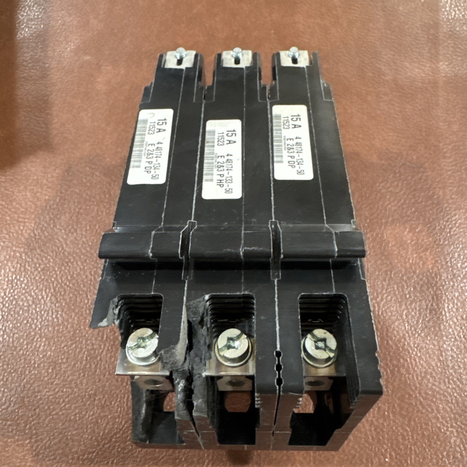 Square D EJB34015 Circuit Breaker 15A 3 Pole 480Y/277VAC 15 Amp 3P *Cracked Flaw