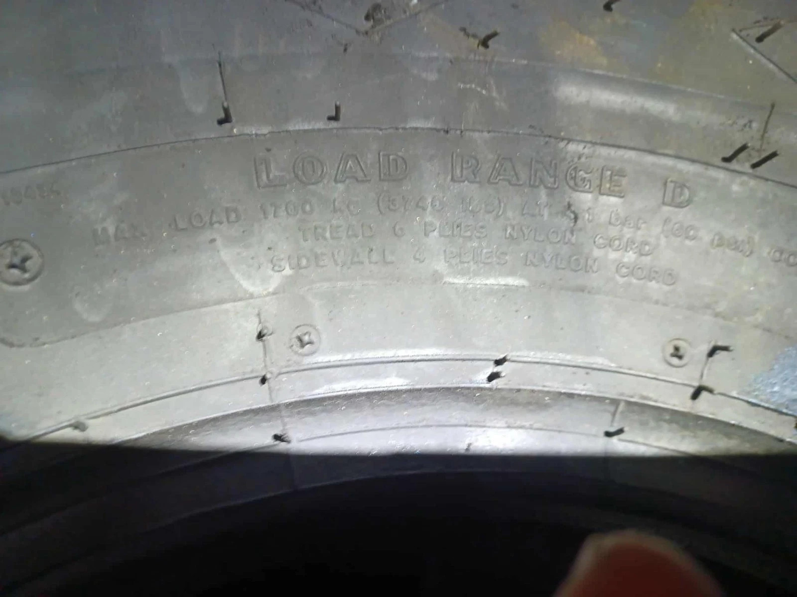 12.5L-15 TIRE NEW COSMETIC BLEM 8PLY HIGHWAY IMPLEMENT 12515 12.5L-15