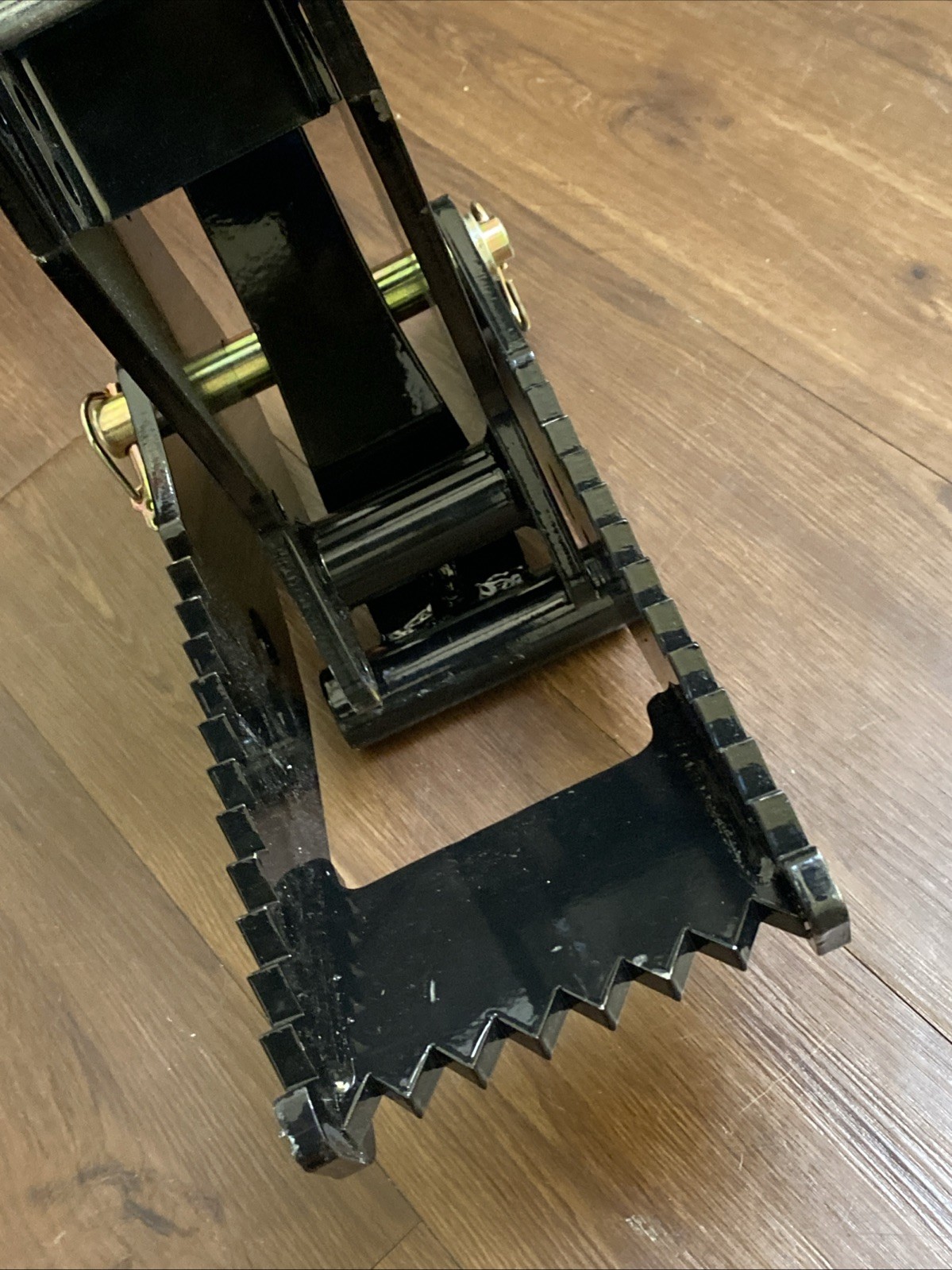 TITAN ATTACHMENTS THUMB BACKHOE AND FRONTHOE EXCAVATOR BOLT ON 5 POSITIONS