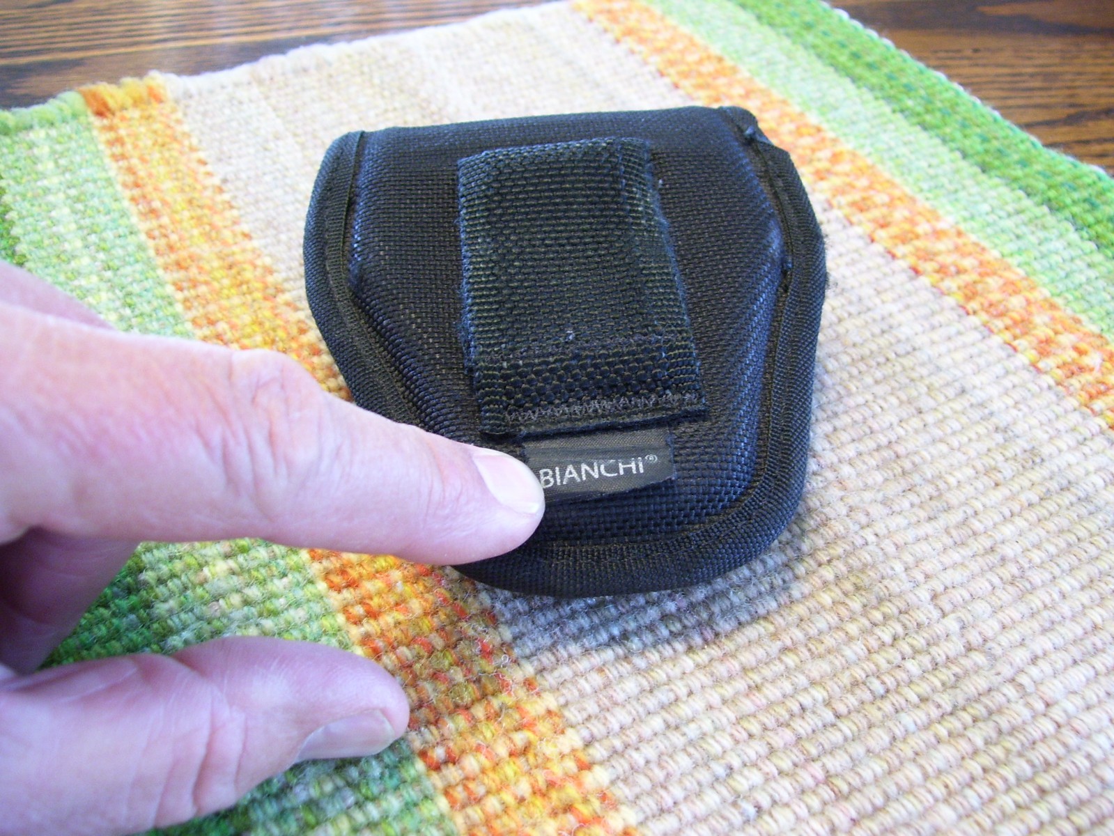 Bianchi AccuMold Sz 1 Blk Nylon Hidden Snap Covered Handcuff Case Holder Holster