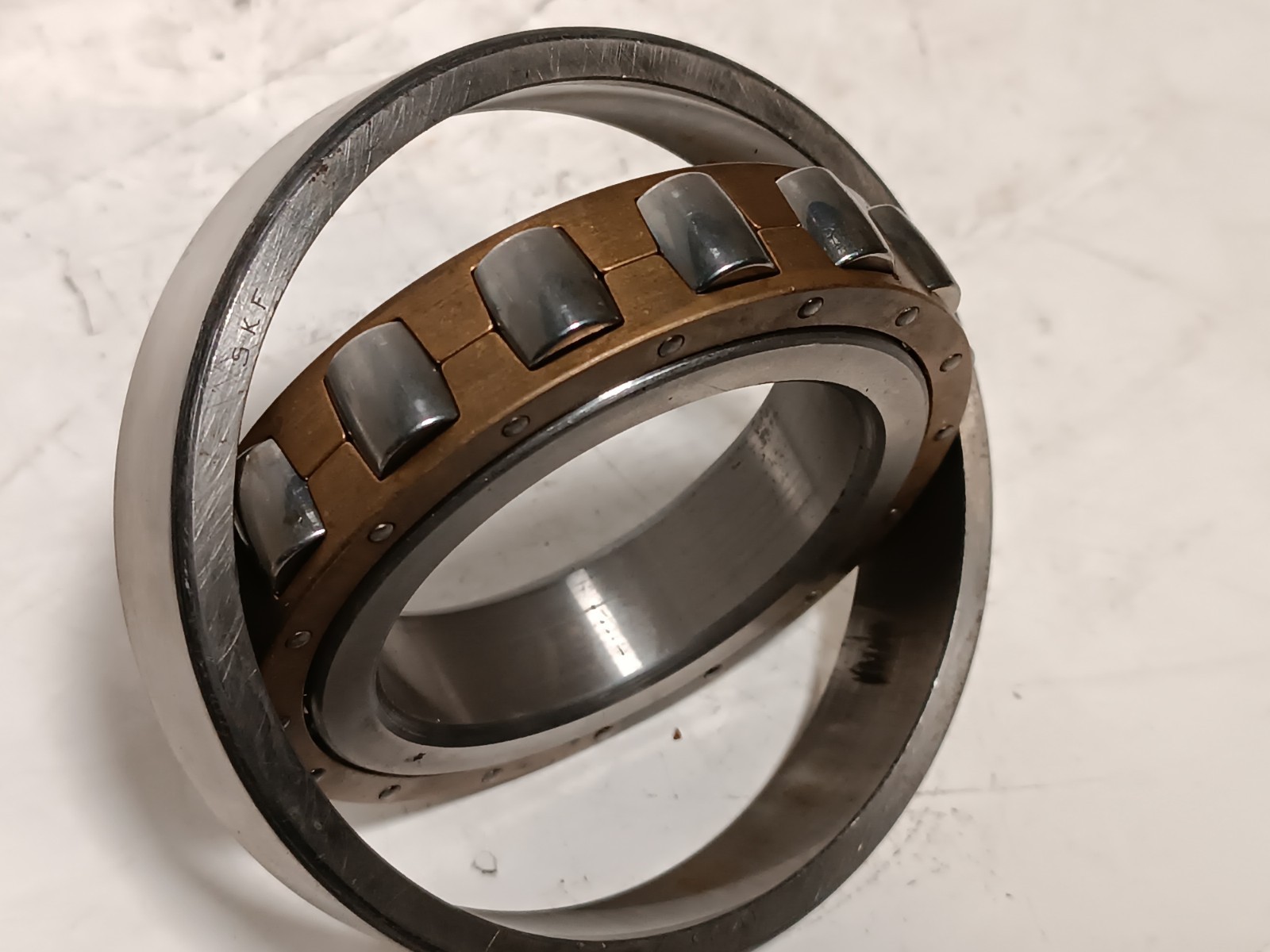 SKF 20215 Single Row Spherical Bearing 75mm x 130mm x 25mm, Steel in blue box
