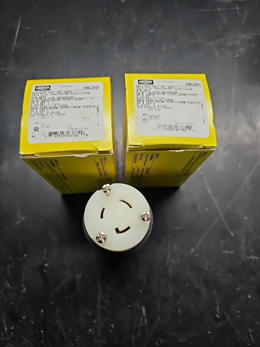 Lot 2 New Hubbell HBL2321 Locking Plug L6-20P 20A 250V AC cord end