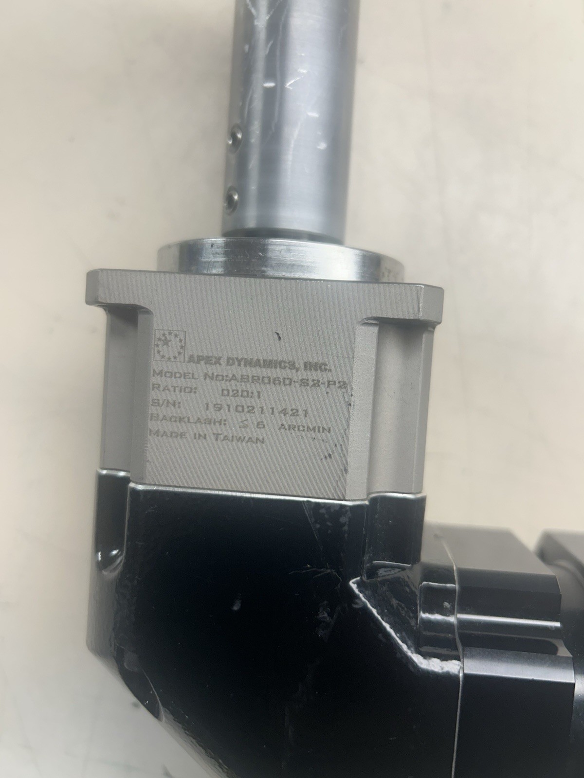 Allen-Bradley Cat VPL-B0633M-PJ12AA Kinetix VP Low Inertia Servo w/Apex Gear Box
