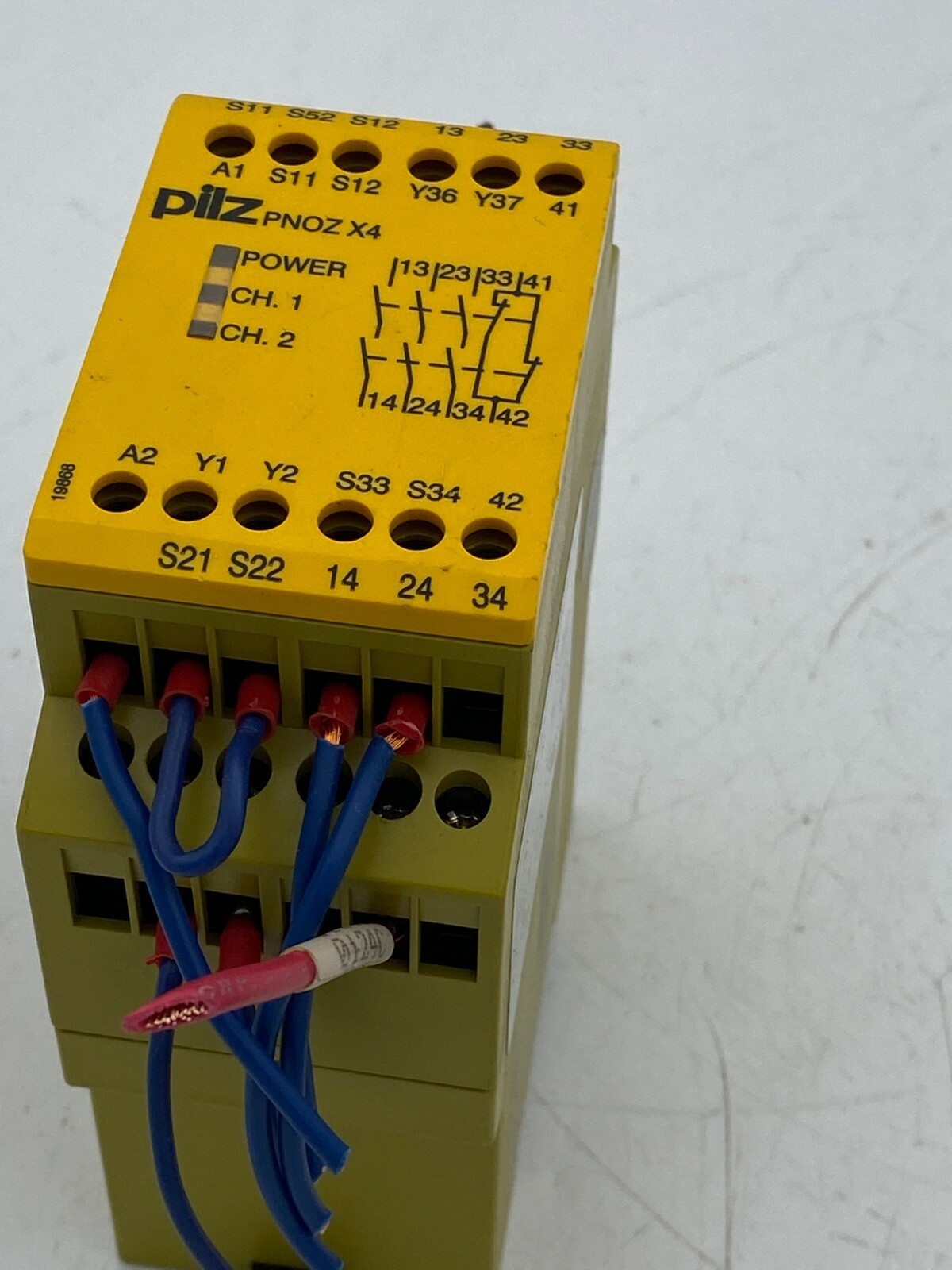 1pc x PILZ PNOZ X4 Industrial Relay