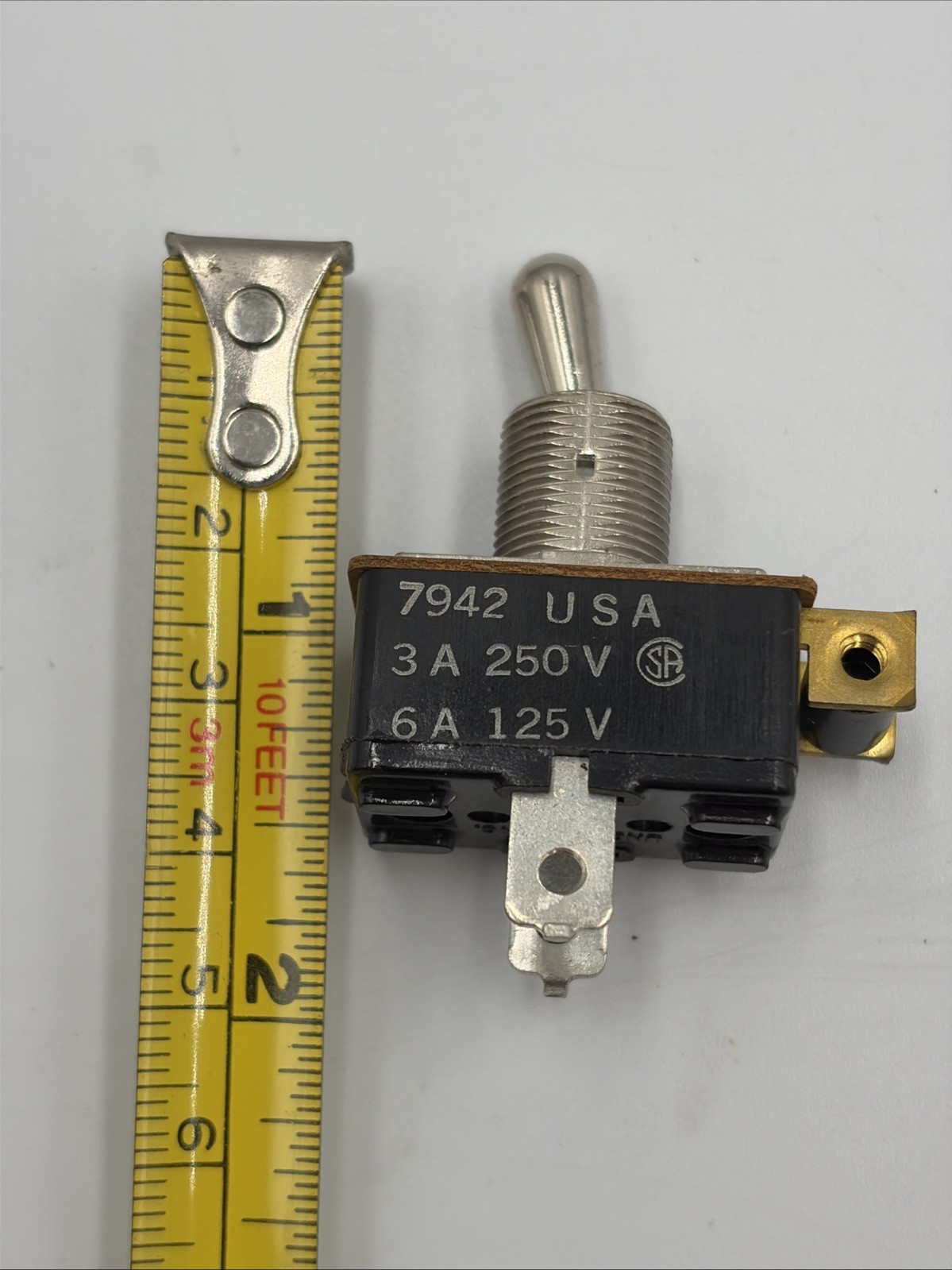 QTY 1 Cutler Hammer 8372K7 ON/OFF toggle Selector Switch 3A 250V 6A 125V NOS!