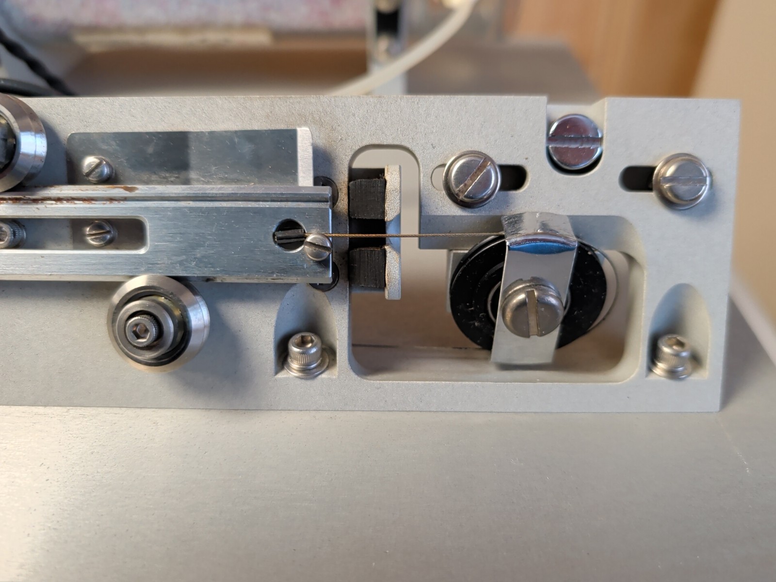 Sutter P-87 Micropipette Puller – FOR PARTS – Powers On / Garbled Display – READ