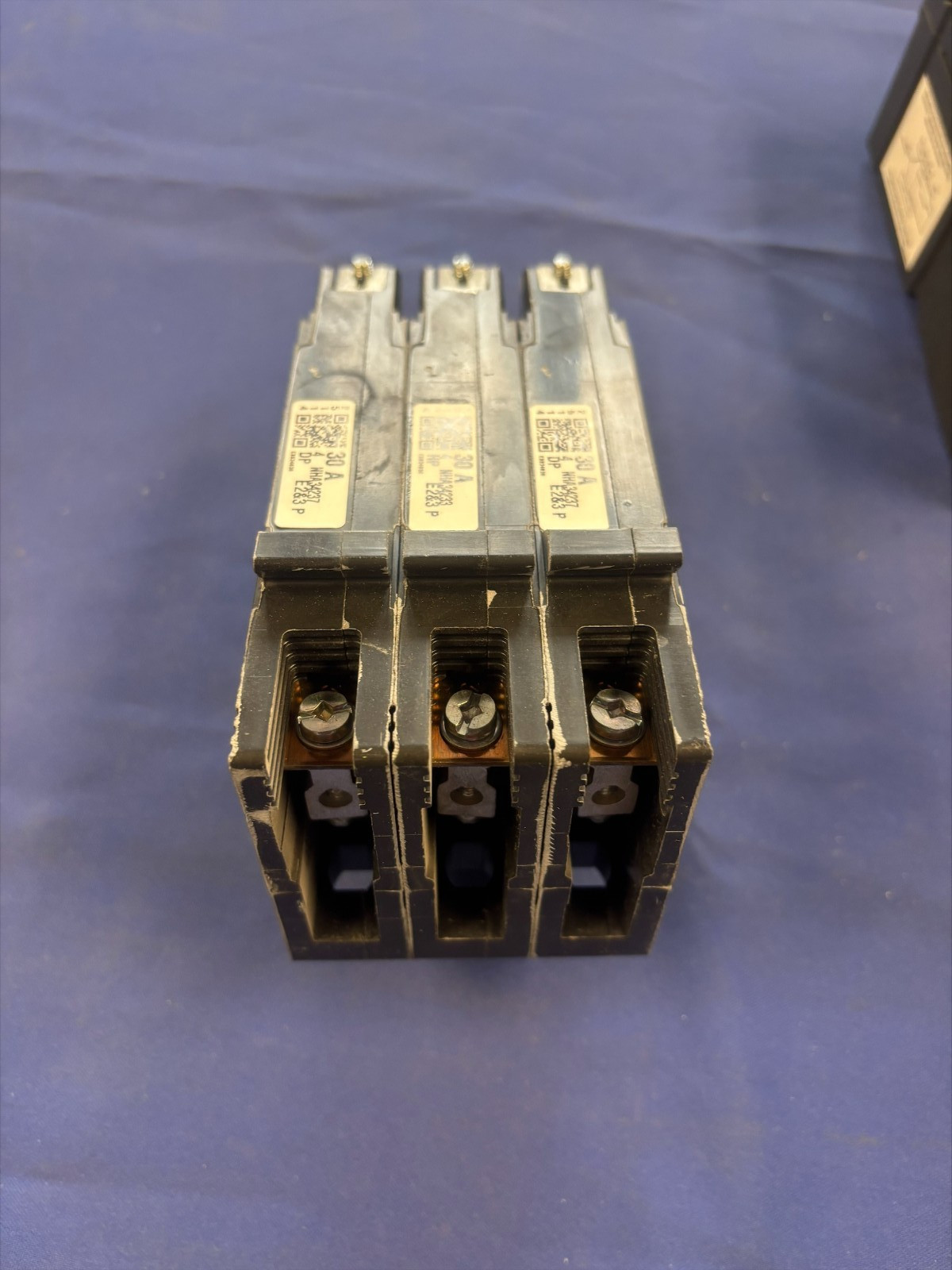NEW NO BOX Square D EDB34030 30A 3P 480/277V 480/277V EDB34030