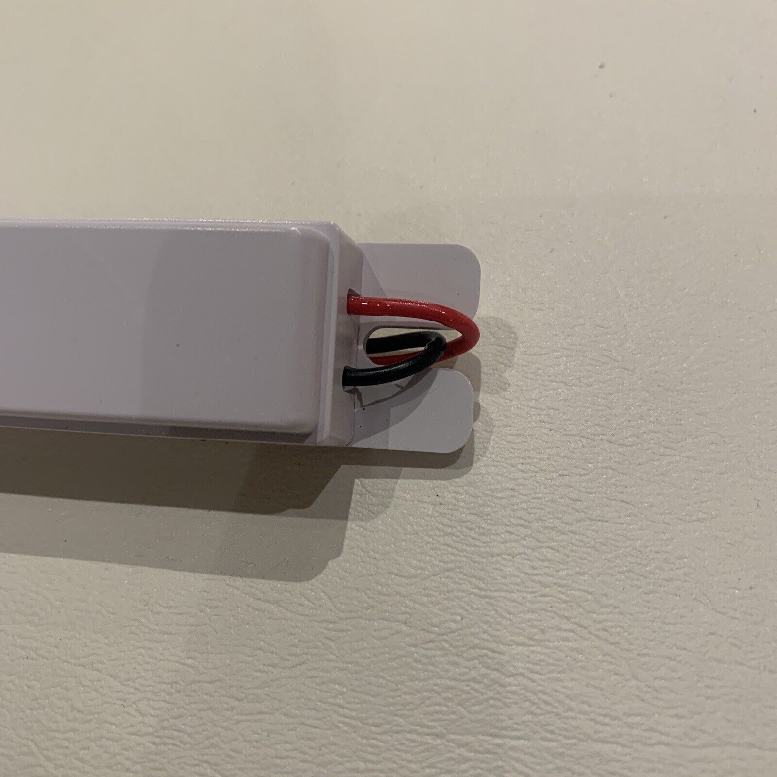 ZY-DR-WG01-1 – JAMES – Ballast – Input: 100-277Vac .03A Class 2 15W LED Driver