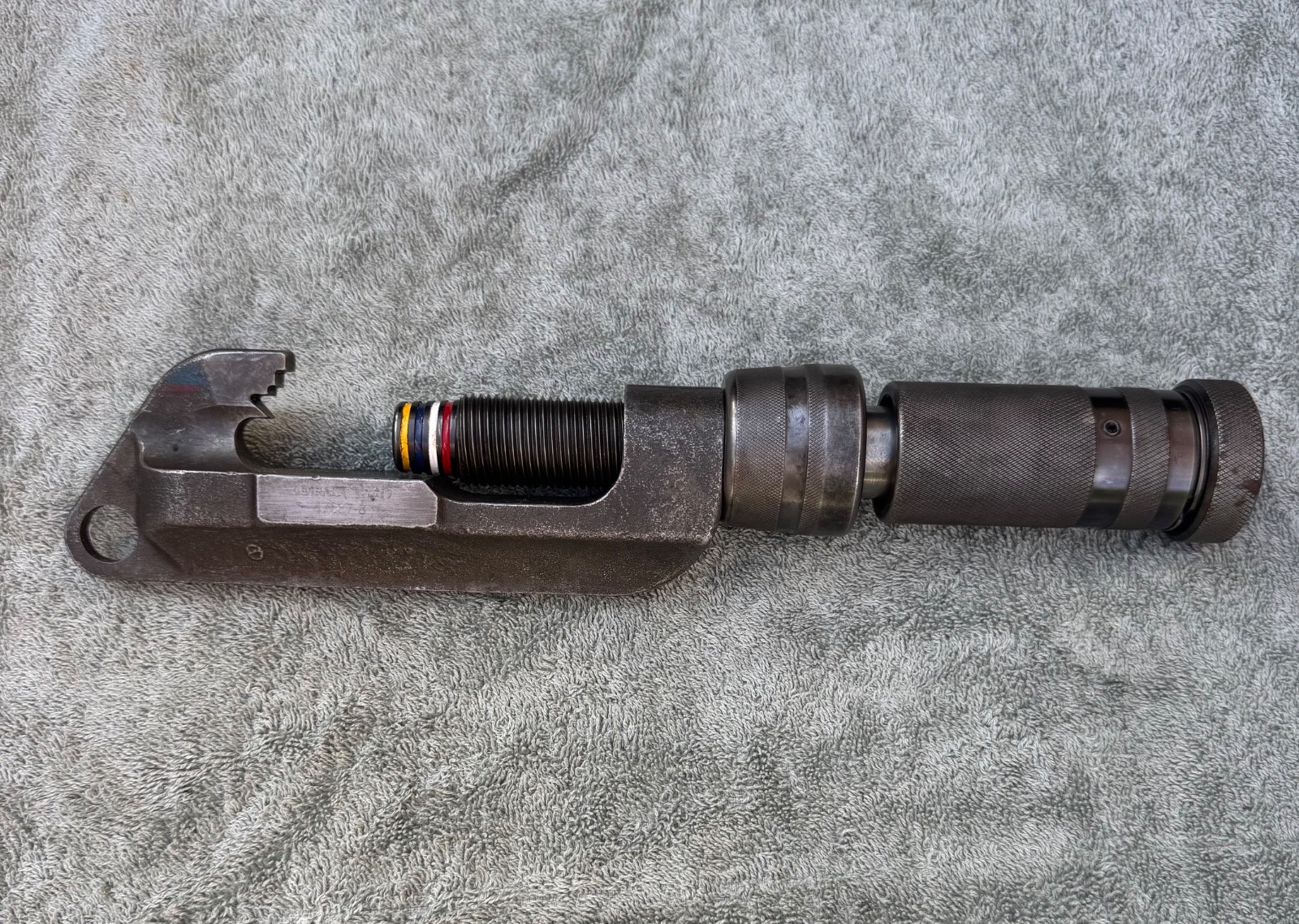 TE Connectivity 69437 Ampact Power Actuated small Tool for Red White Blue Shell