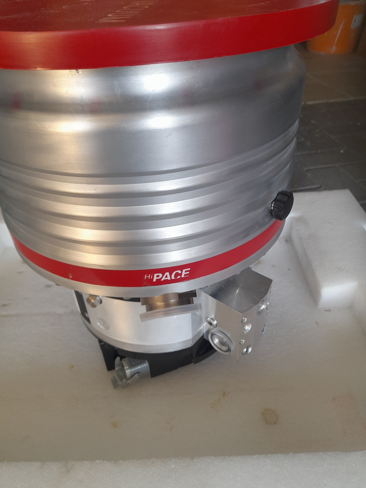 rebuilt Pfeiffer Vacuum Hipace 2300 PN ‘PM P04 141A’ Warrenty