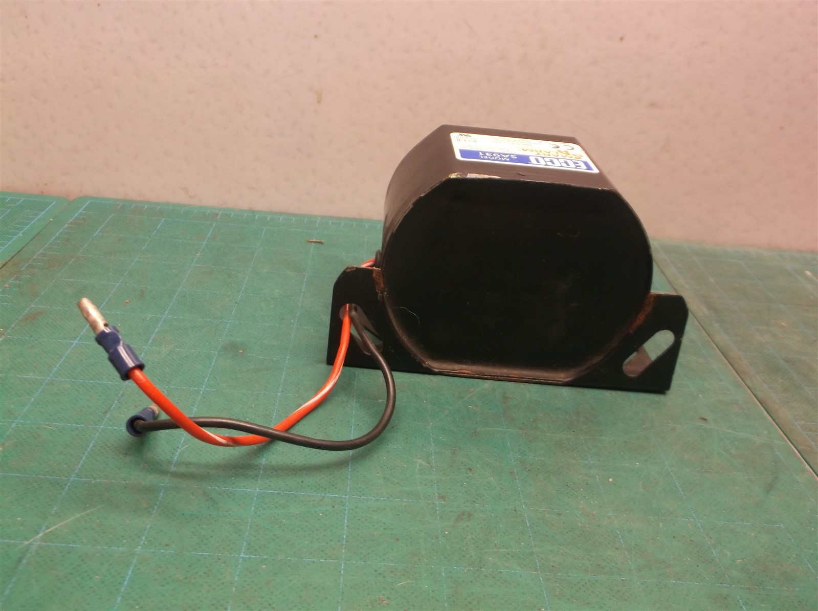 SA931: ECCO BACK-UP ALARM 82-102DB 12-48V