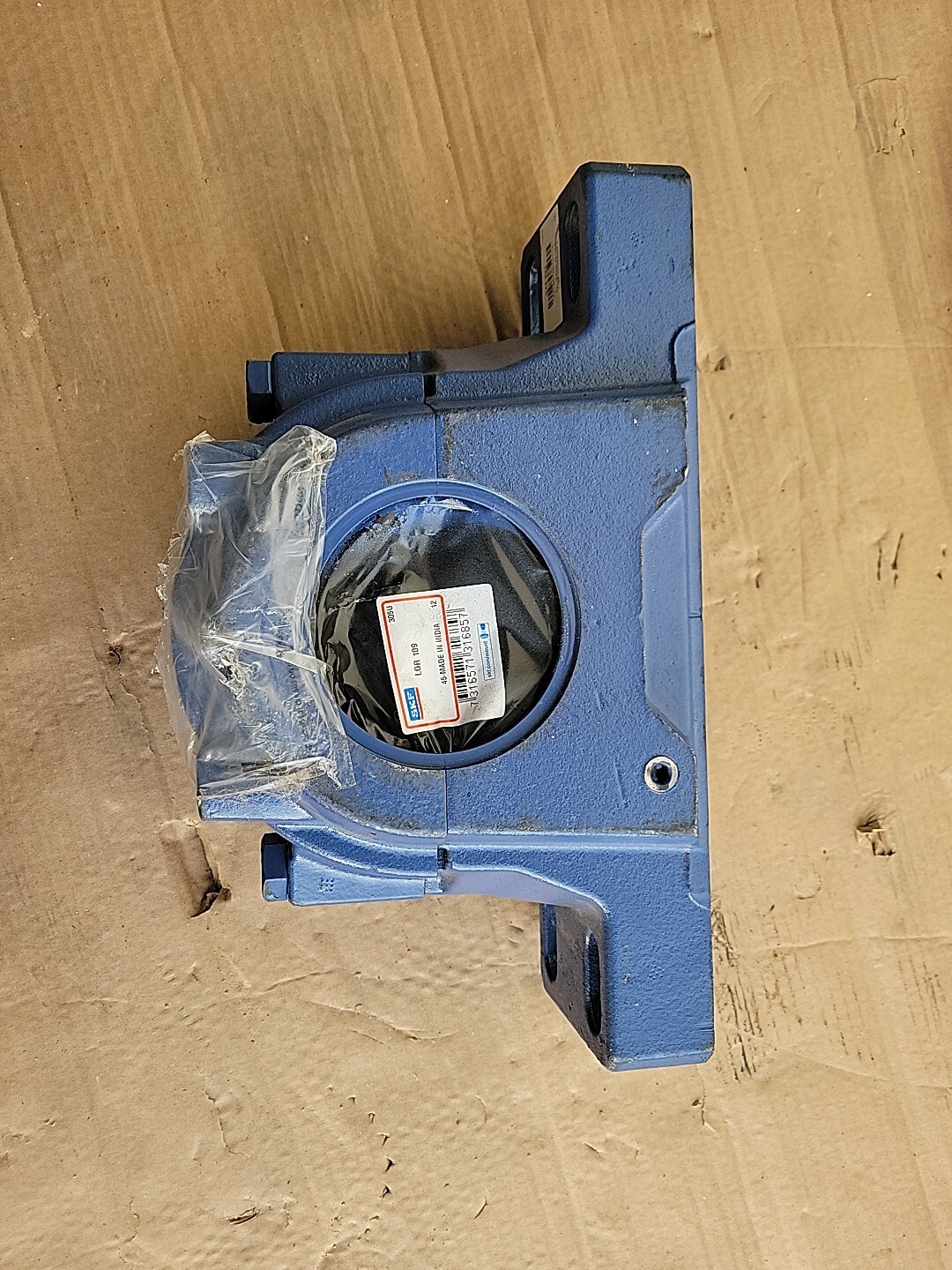 SKF SAF522 Uncoated Cast Iron Split Pillow Block Housing 4 Bolt Base NeW