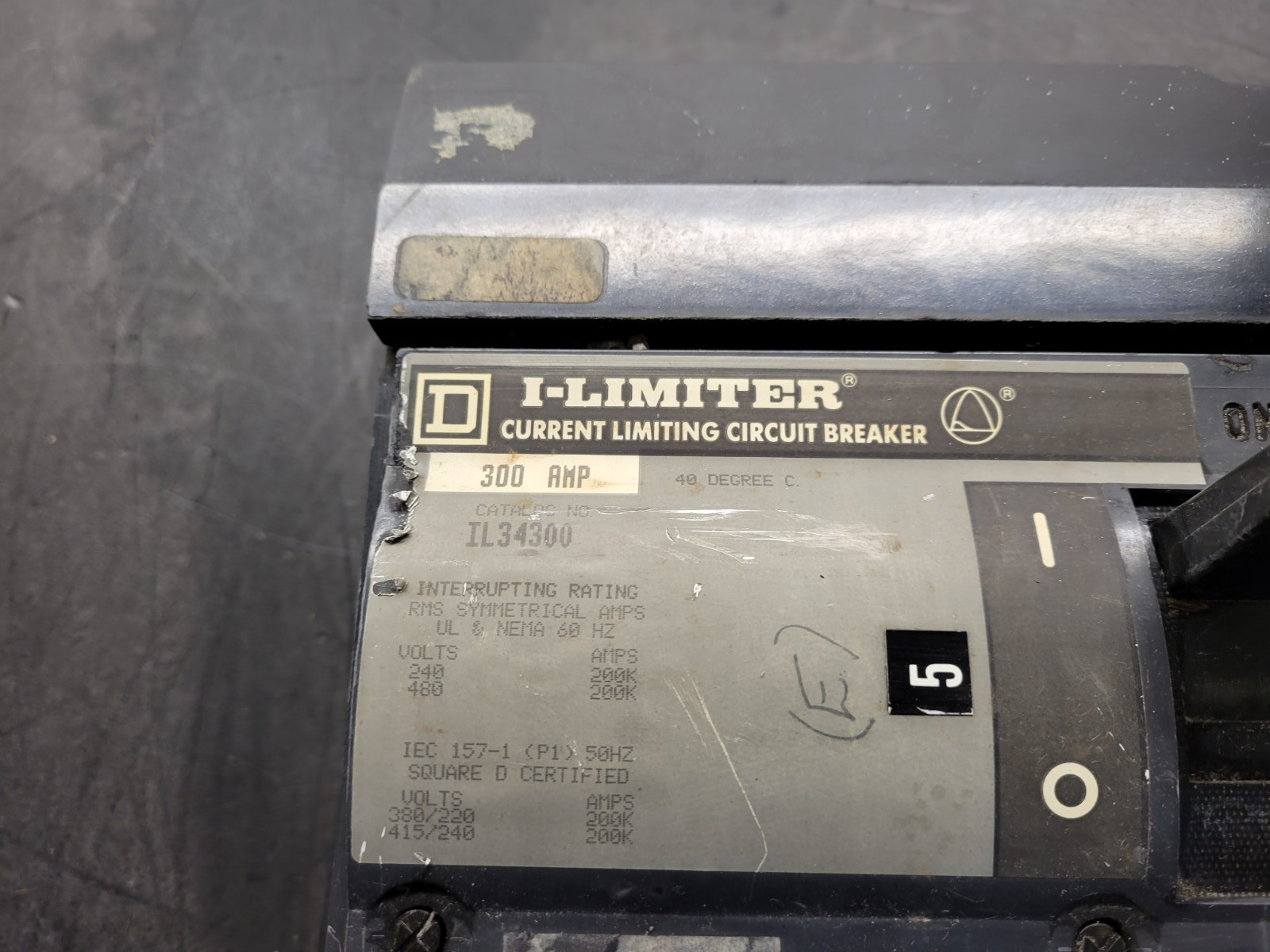 Square D IL34300 300 Amp Circuit Breaker.