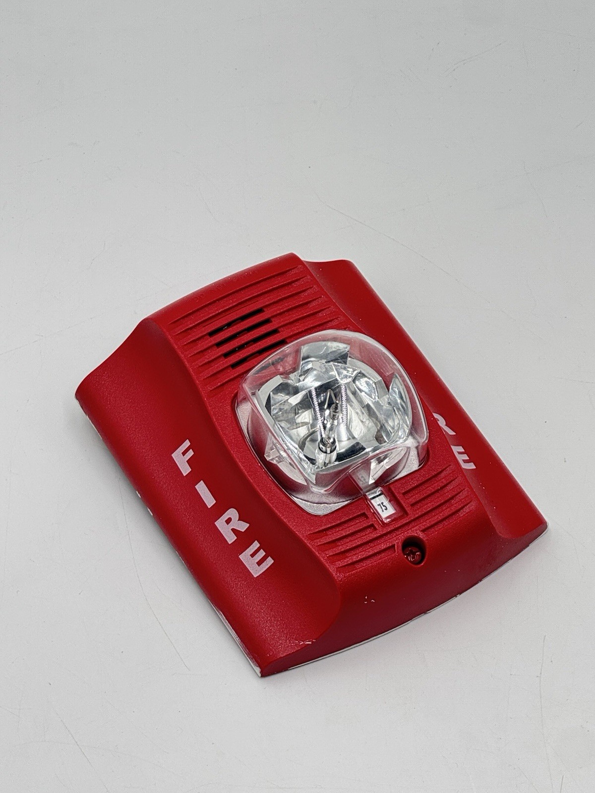 System Sensor P2R Horn Strobe – Red, Wall Mount w/ mounting plate