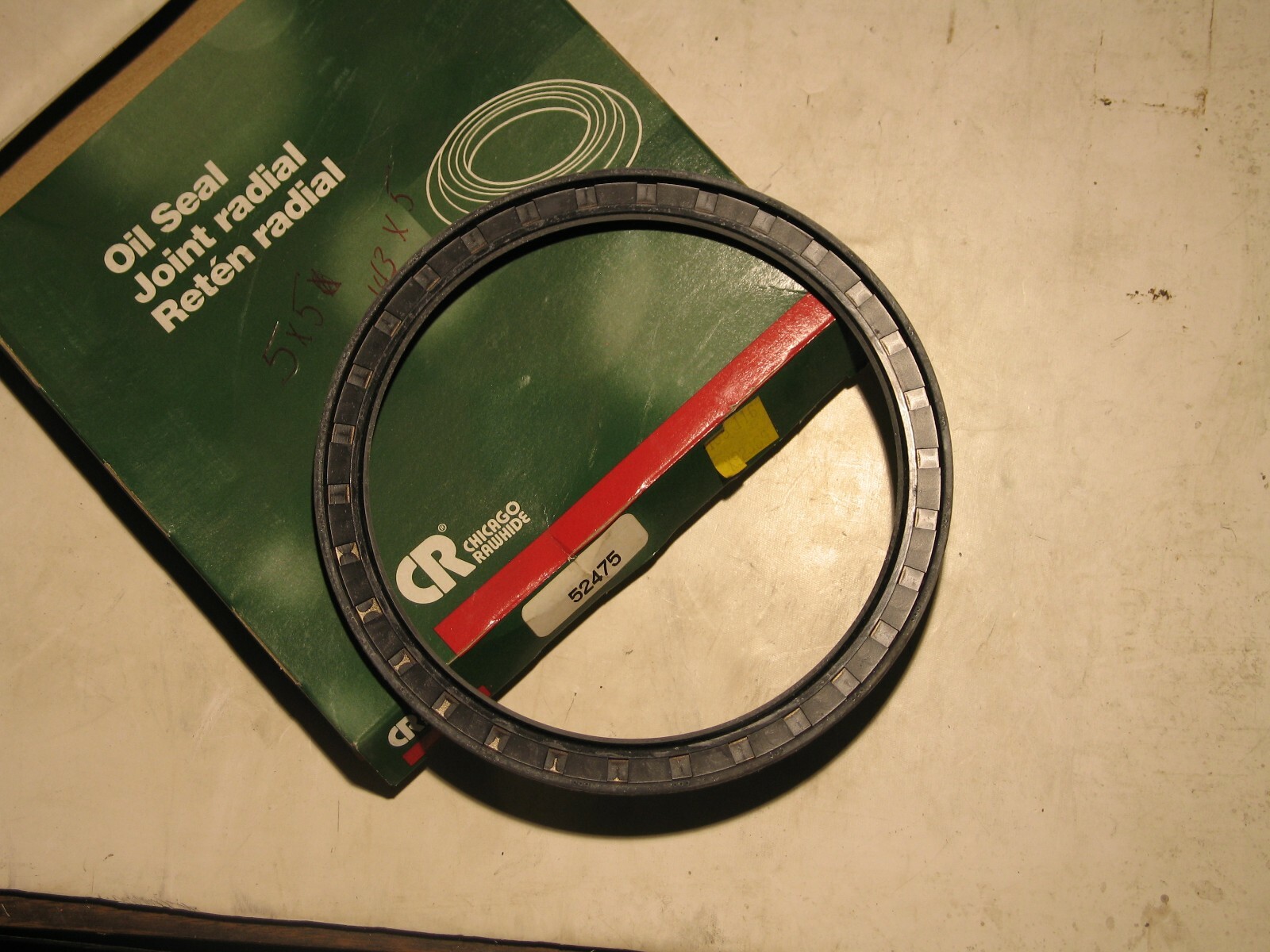 NIB SKF CR CHICAGO RAWHIDE 52475 OIL SEAL 5.250 X 6.250 X .250 P6433