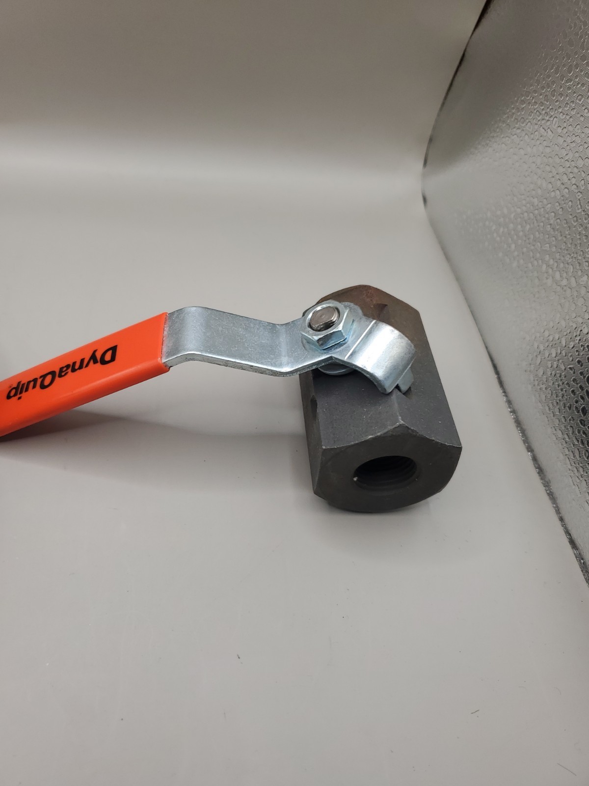 2-Dynaquip Controls Vle2.Nk 1/2 Manual 2-Way Ball Valve, Sae, Carbon Steel