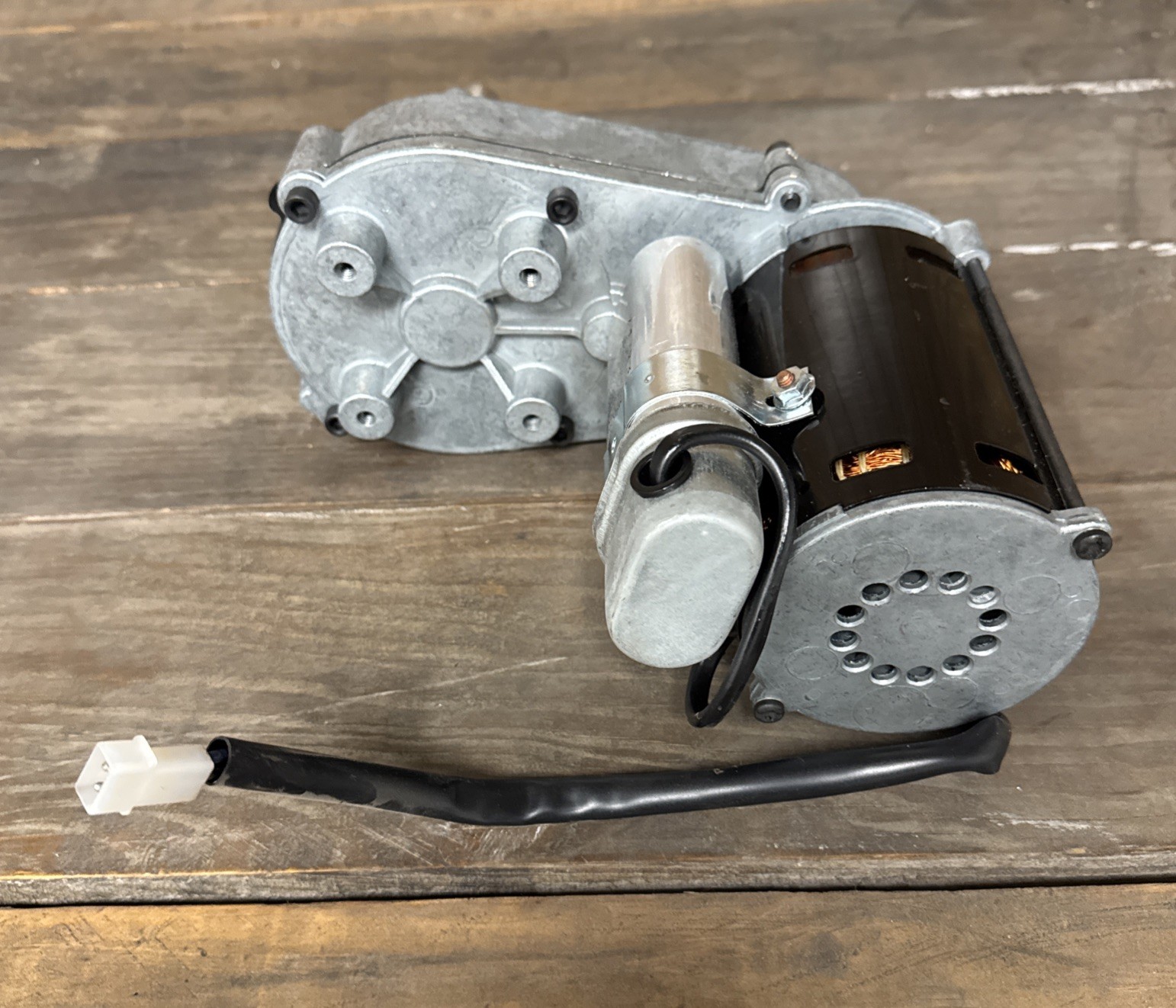 Lancer Ice Shaver gear motor V04199AN62, 115V, 60Hz, 6.5 RPM, 1200 in-lb «NOS»