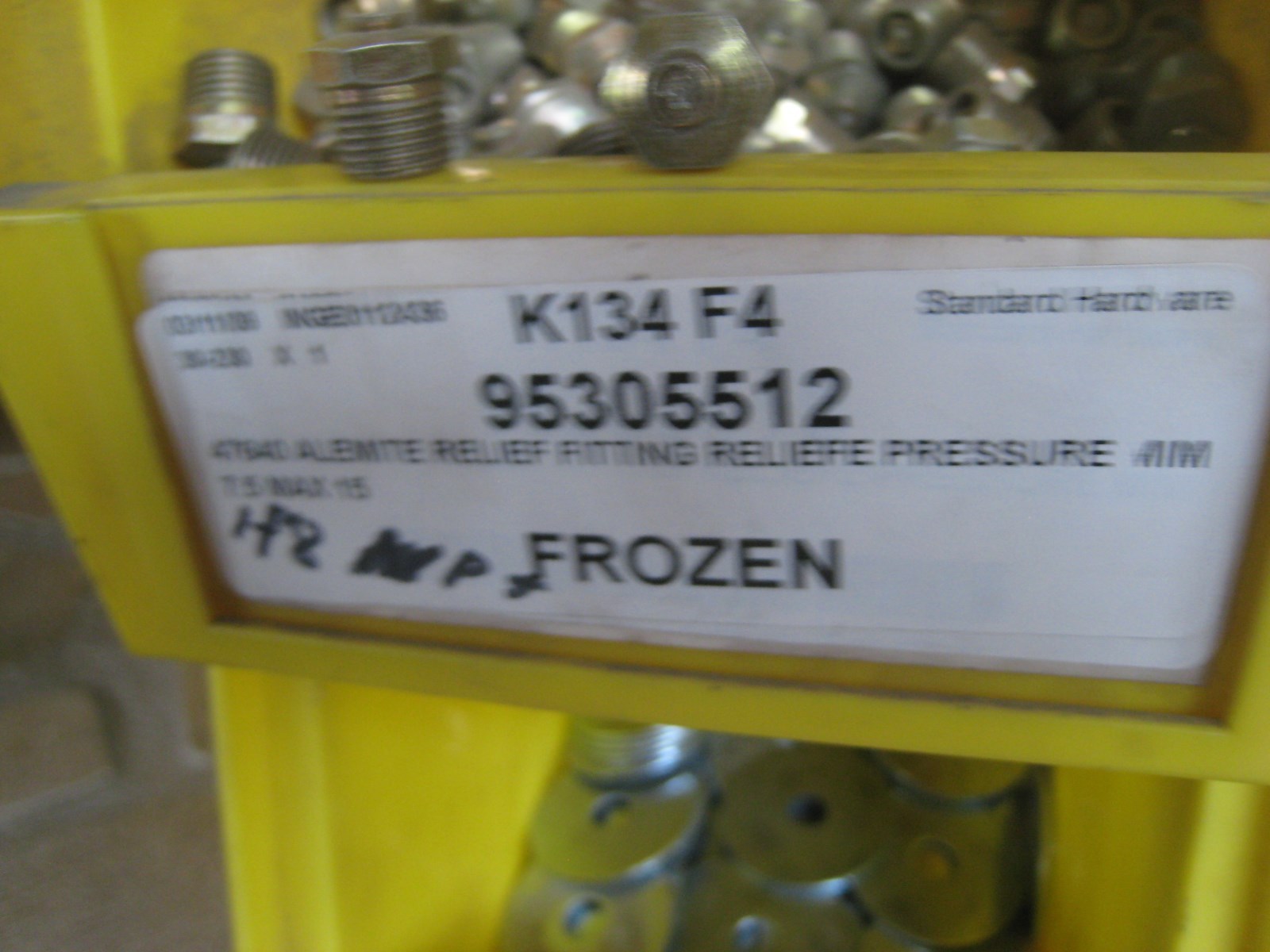 10 – 47640 ALEMITE 1/8 PFT 7.5 lbs to 15 lb pressure RELIEF Fittings Lot of 10