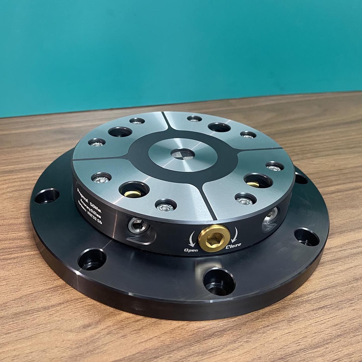 Four/ five-axis clamp self-centering vise quick-change four-axis L bridge plate