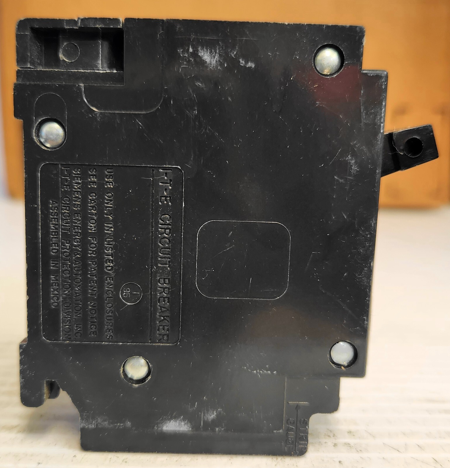 Siemens Q2030 Circuit Breaker 2P 20/30A Type QT CU/AL 120/240VAC (Lot of 6)