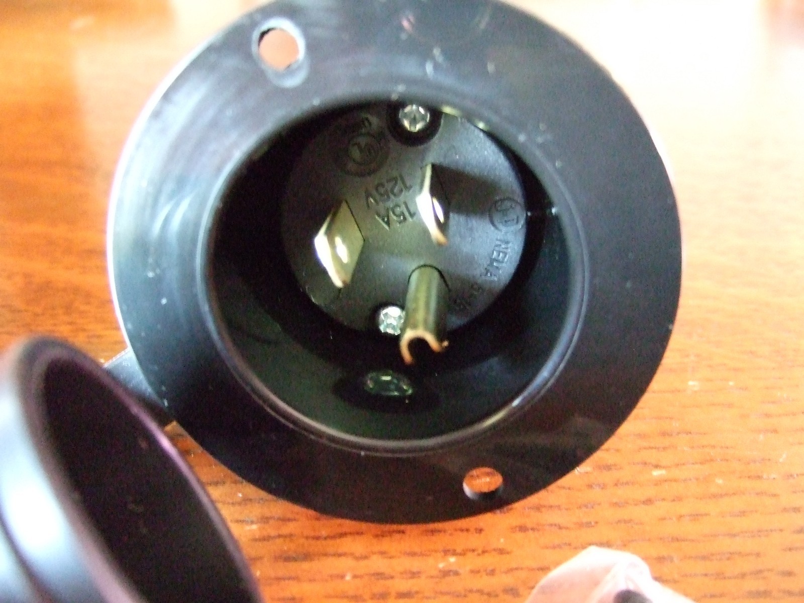 Journeyman-Pro HJP-5278 2 Pole Flanged, NEMA 5-15 Inlet Receptacle, 15A 125 UL
