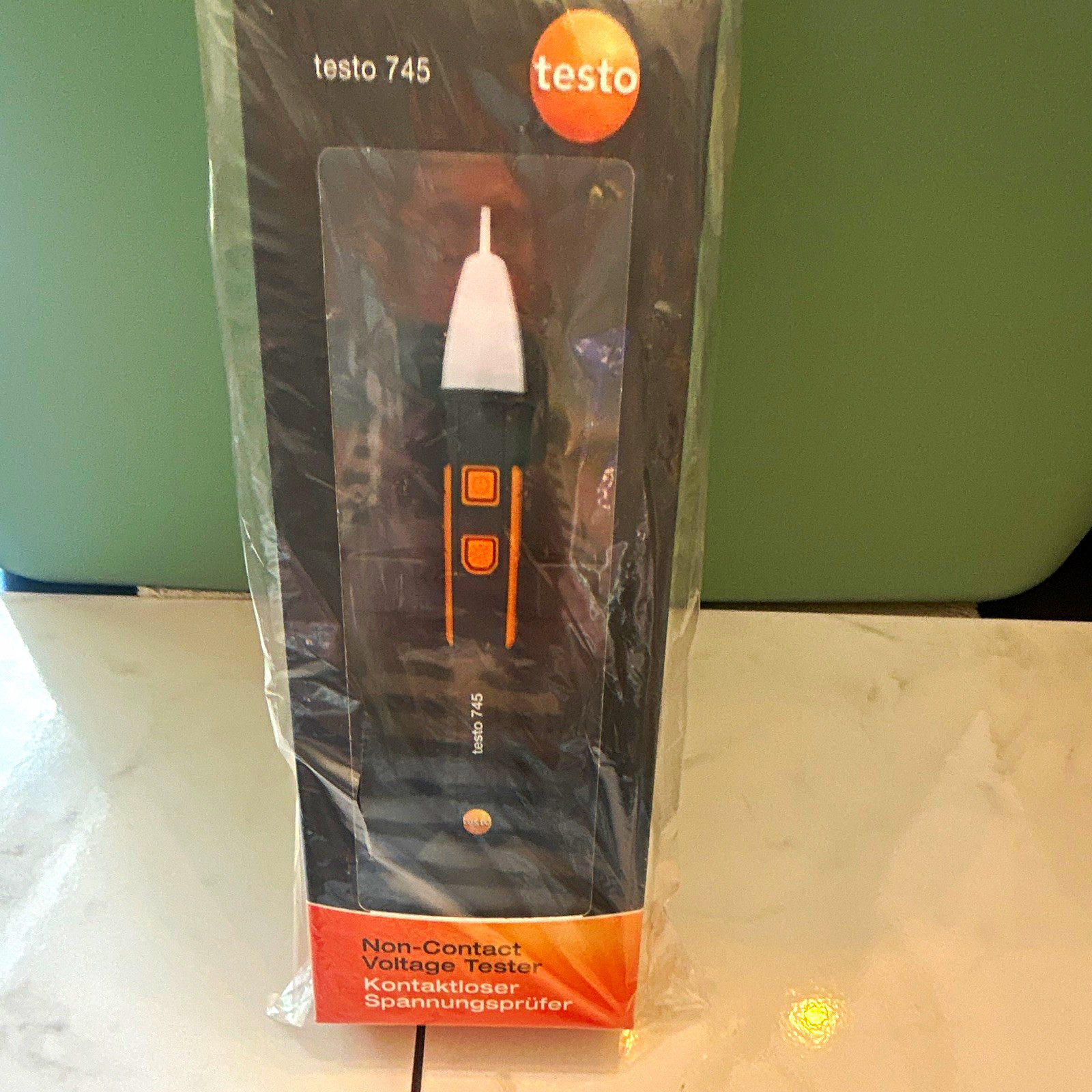 Testo 745 Non-Contact AC Voltage Tester LED 12-1000V 50-1000Hz