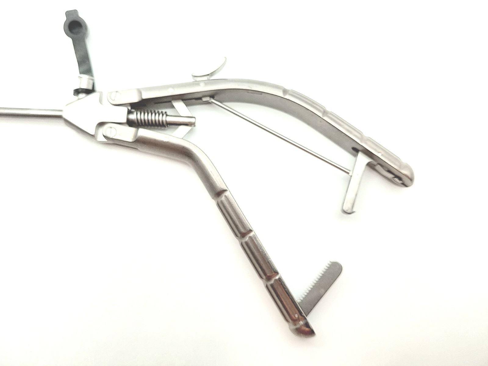 Karl Storz 26173KL Laparoscopic Macro Needle Holder 5mm x 33cm TC Pistol Grip