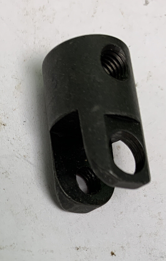 B3116-051-000 Rear Roller Holder.LU562-563,sku(210)