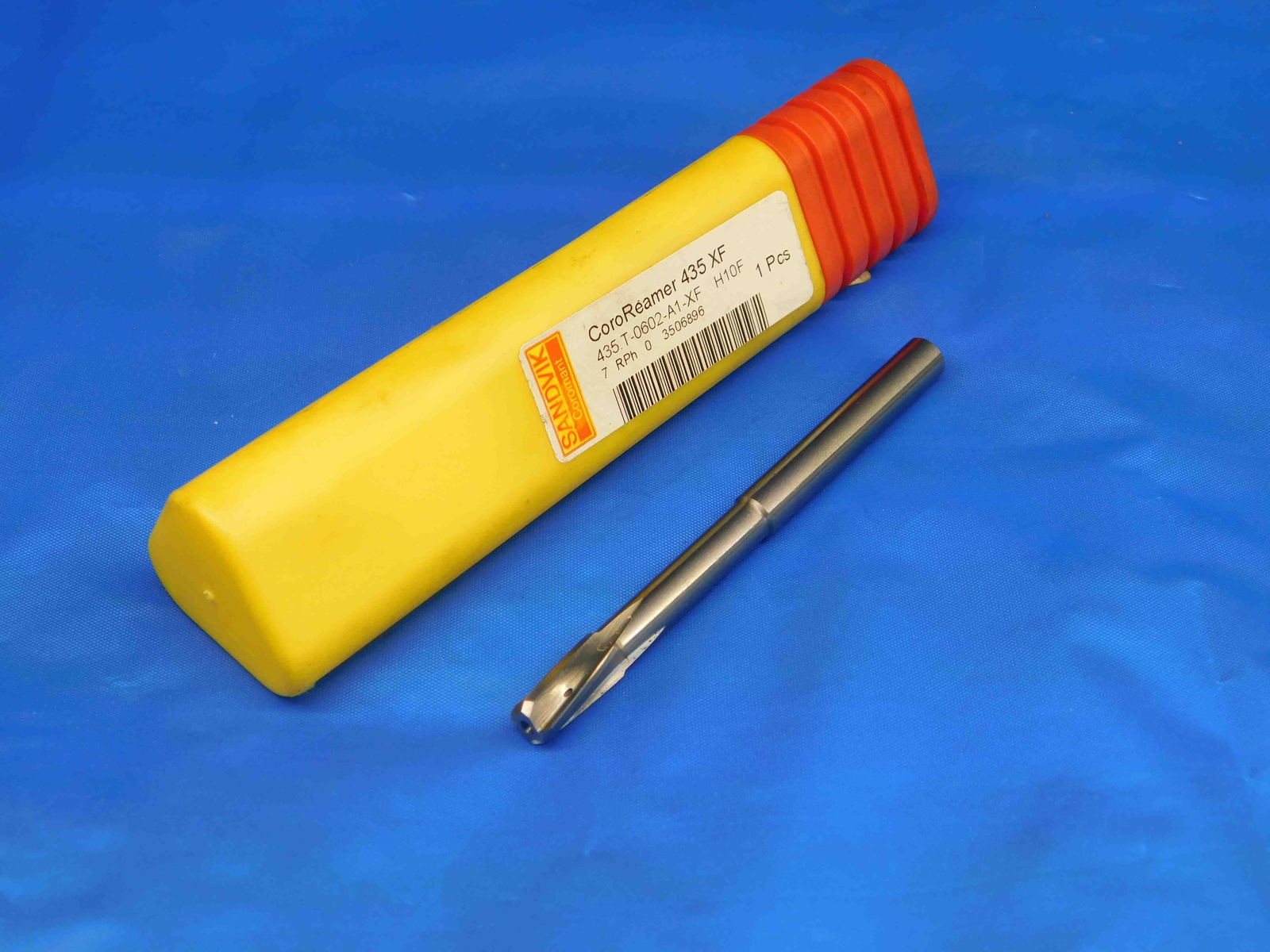 SANDVIK 0.2362 OD SOLID CARBIDE COOLANT REAMER SPIRAL .2362 .2500 UNDERSIZE 6 mm