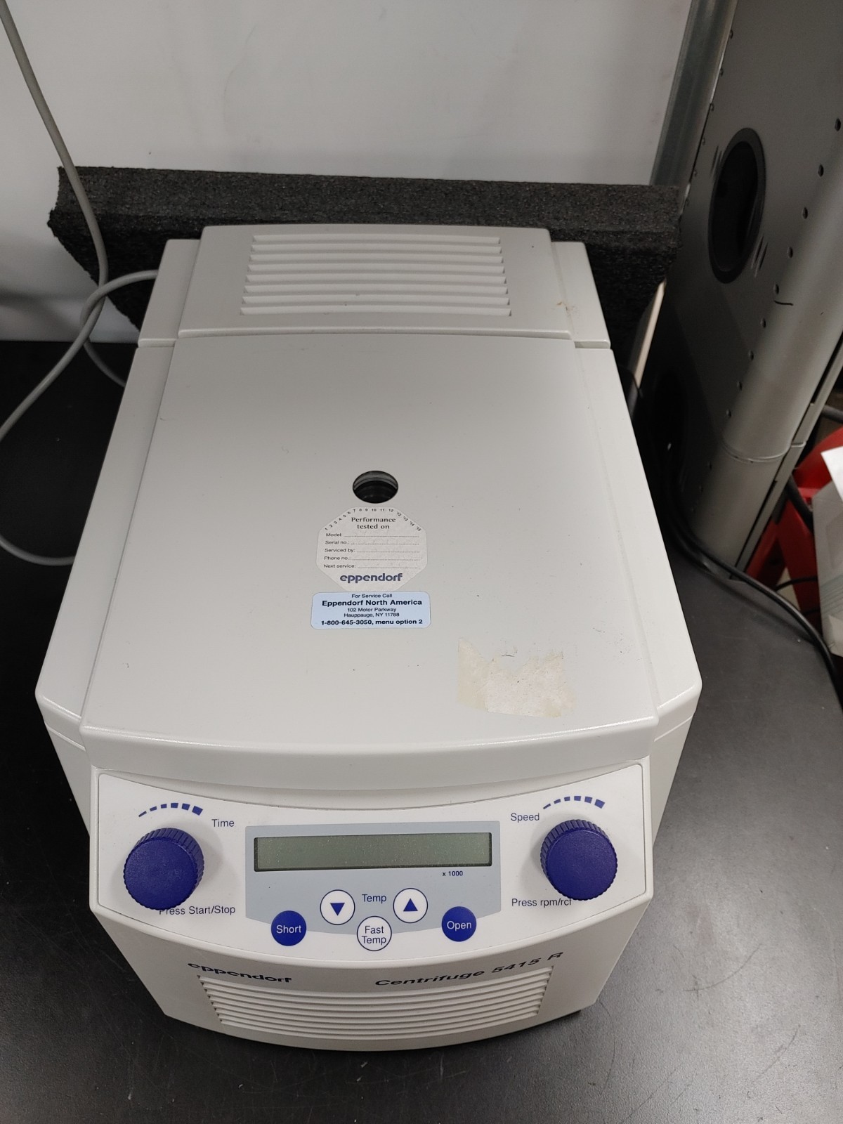 EPPENDORF Centrifuge 5415 R Benchtop Refrigerated Microcentrifuge with Rotor