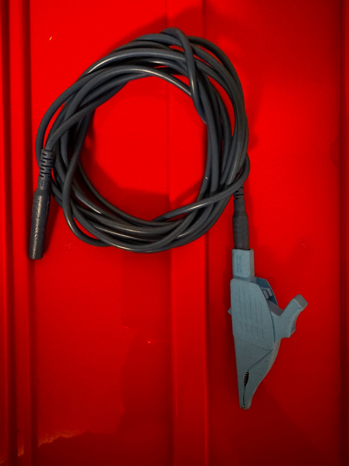 Set of 4 Color-coded 10 ft Rated 600V CAT IV Alligator clips – Model 3945/3945-B