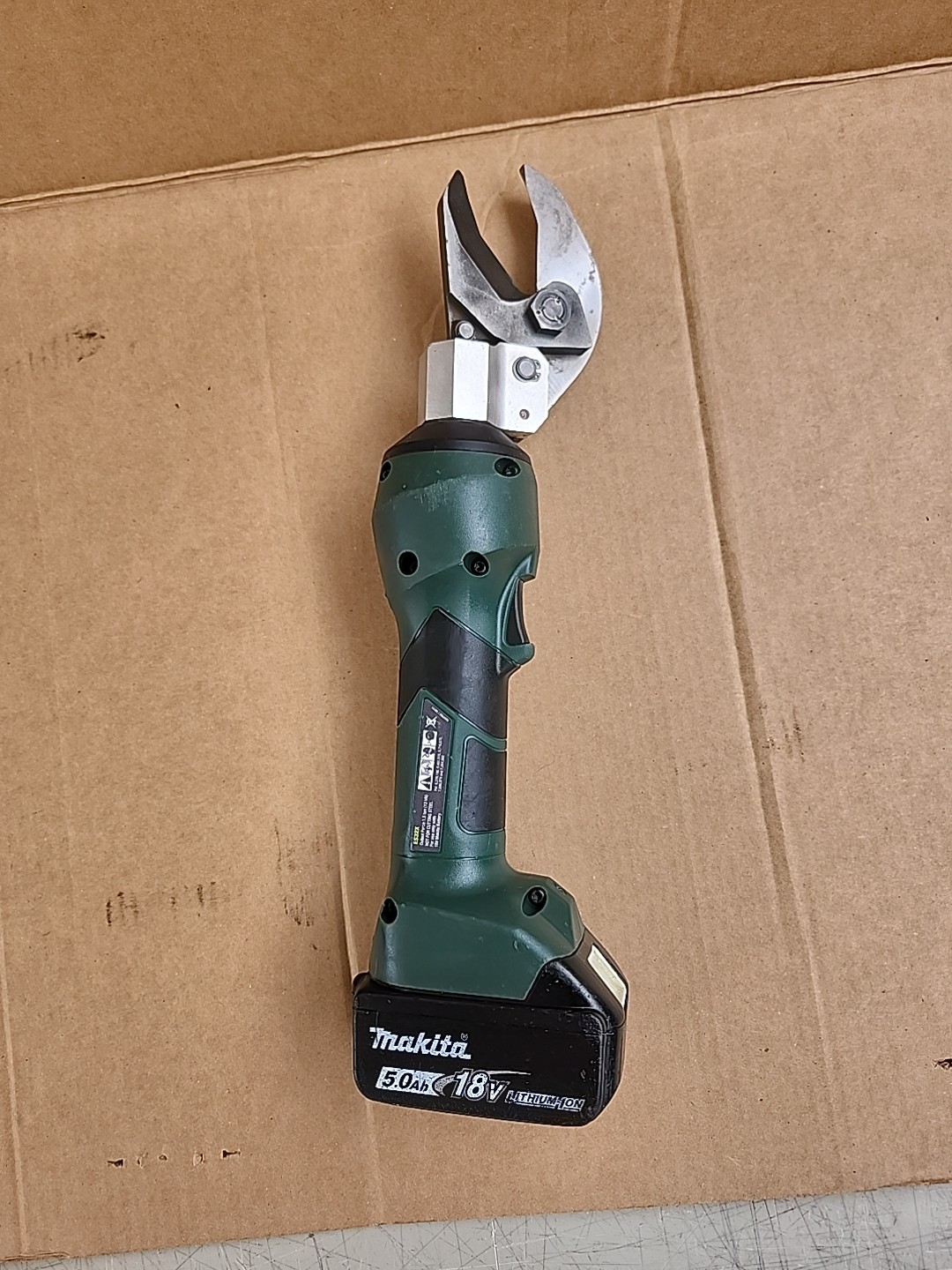 Greenlee Gator Cable Cutter Es32x W 5.0Ah Battery