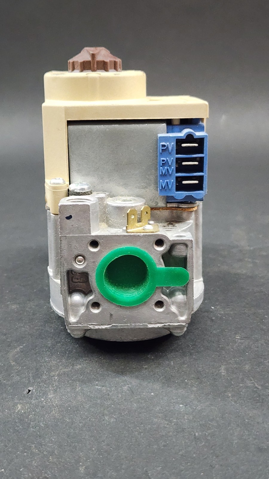 Honeywell VR8204A-2332 Gas Valve