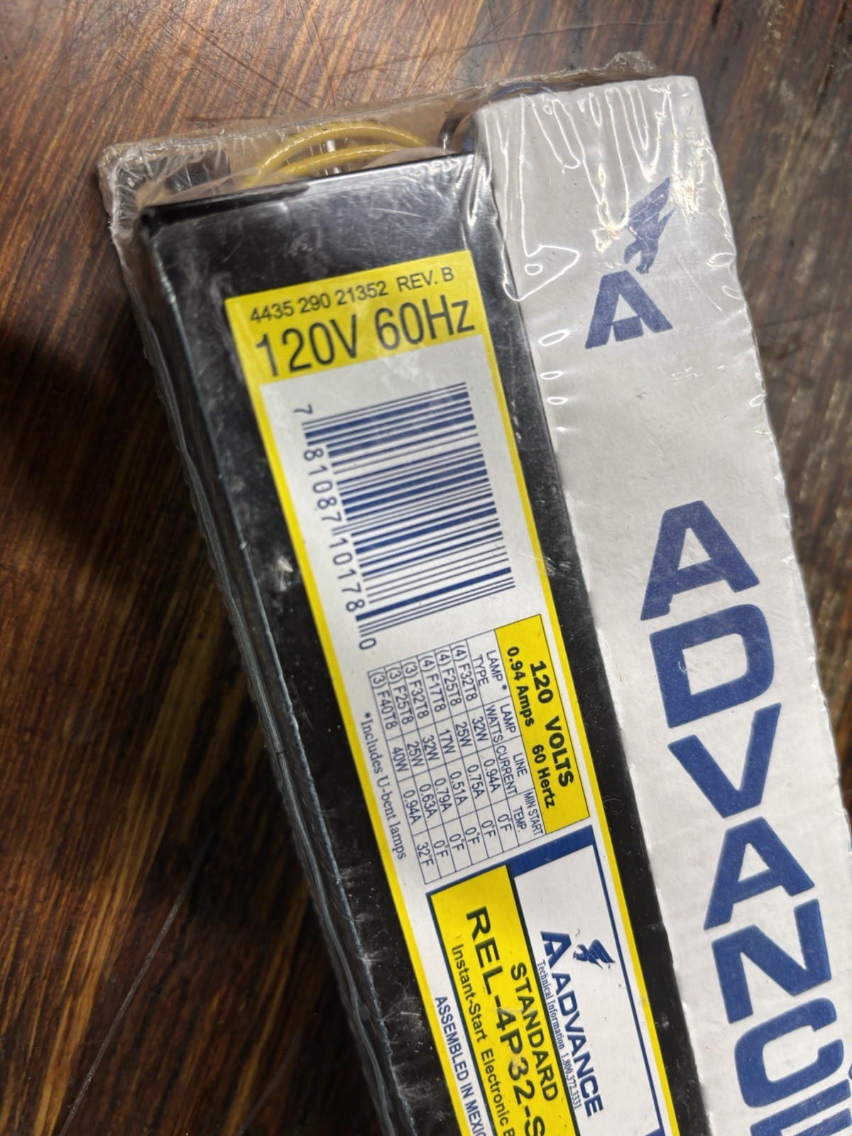 Advance Standard REL-4P32-SC 120V Instant-Start Ballast NEW