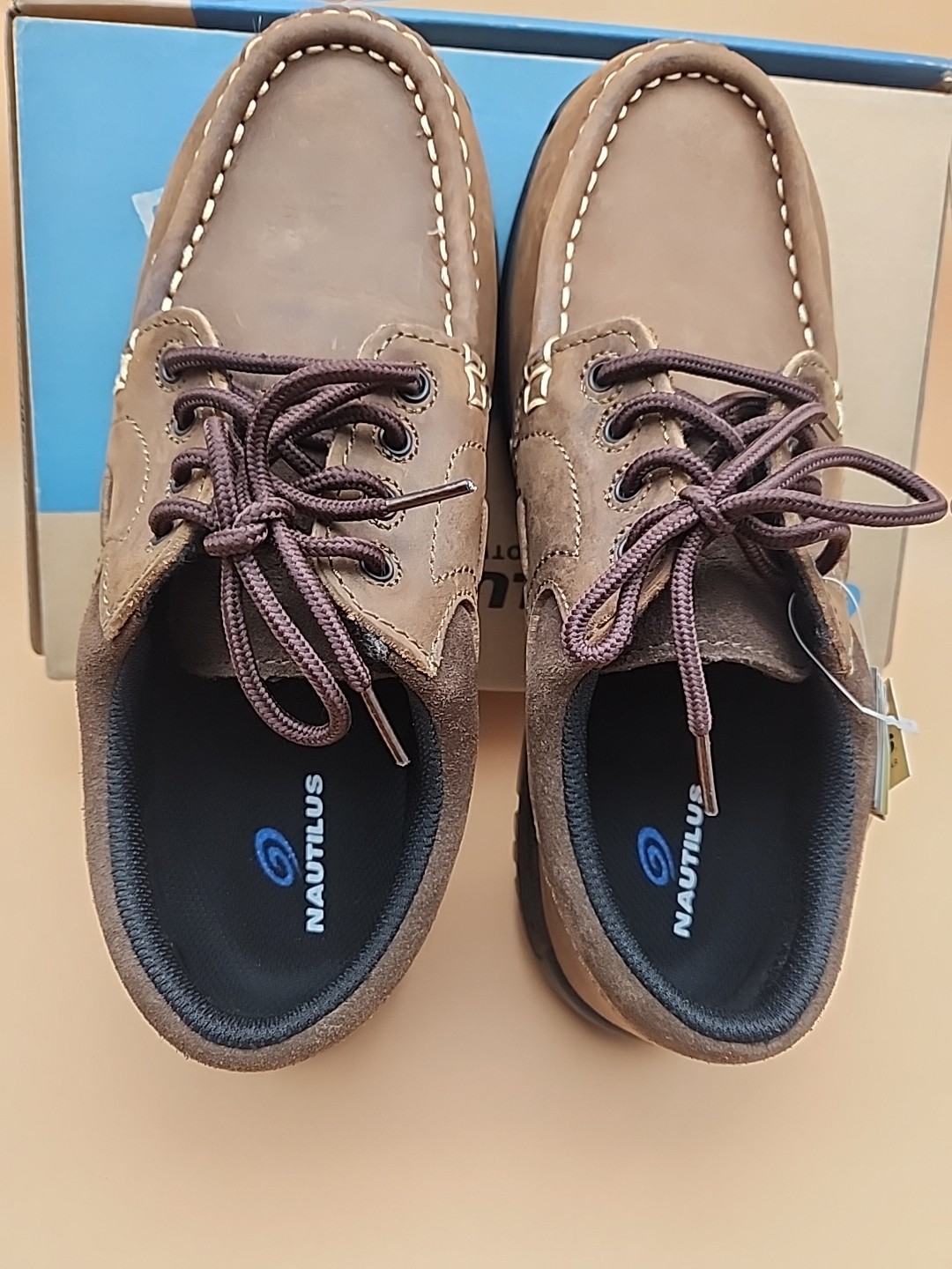 Nautilus Safety Footwear Men’s 1826 Safey Toe Shoe Men’s Size 9.5 Wide