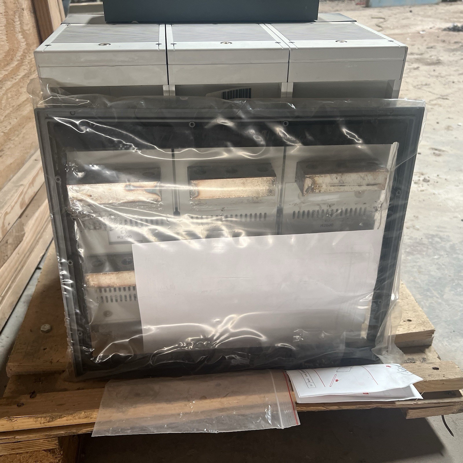 ABB SACE E3S 20 2000A Air Circuit Breaker ACB PR111/P Trip Unit Drawout 75kA