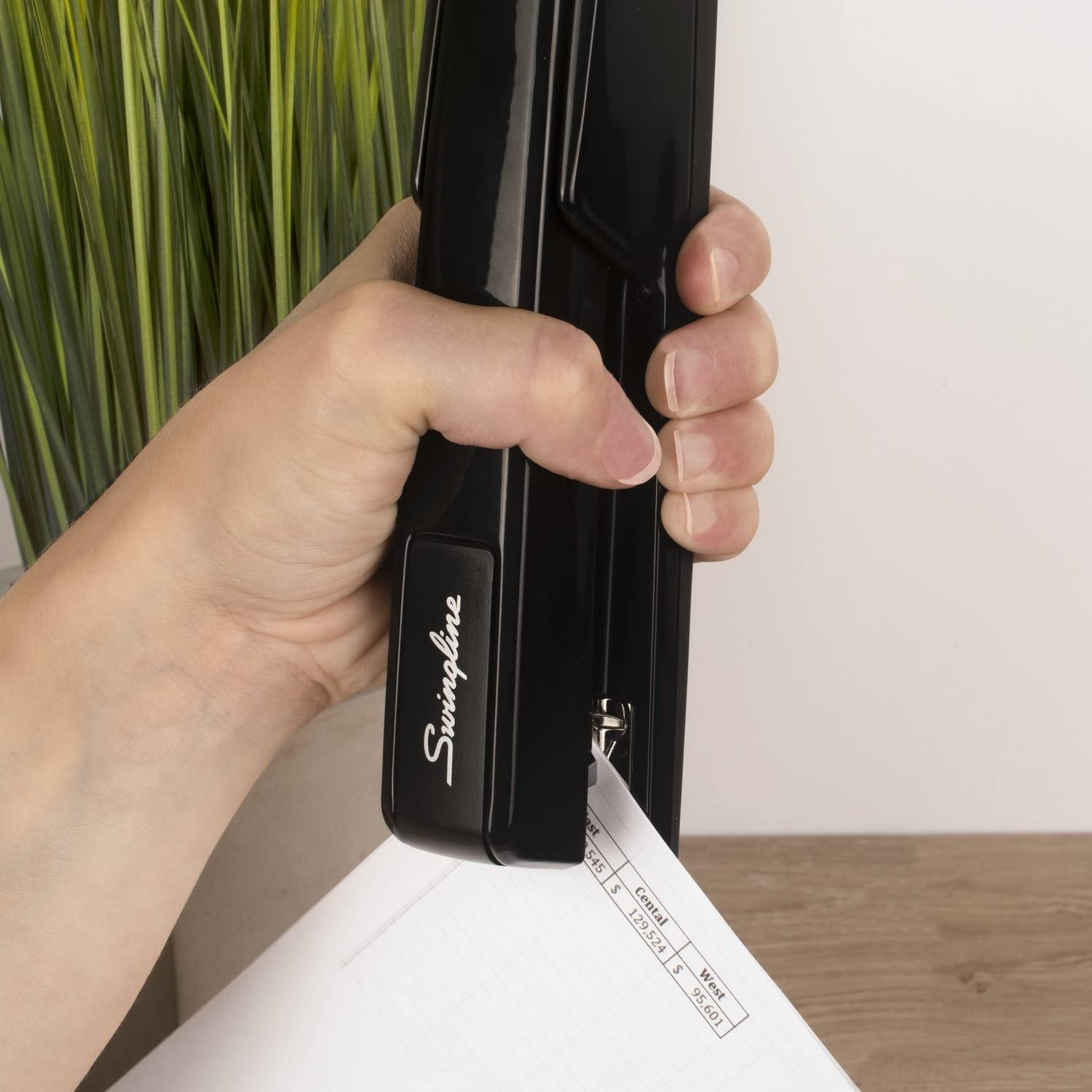 Swingline 747 Classic Stapler, 30 Sheet Capacity, Jam Free, 1 Black
