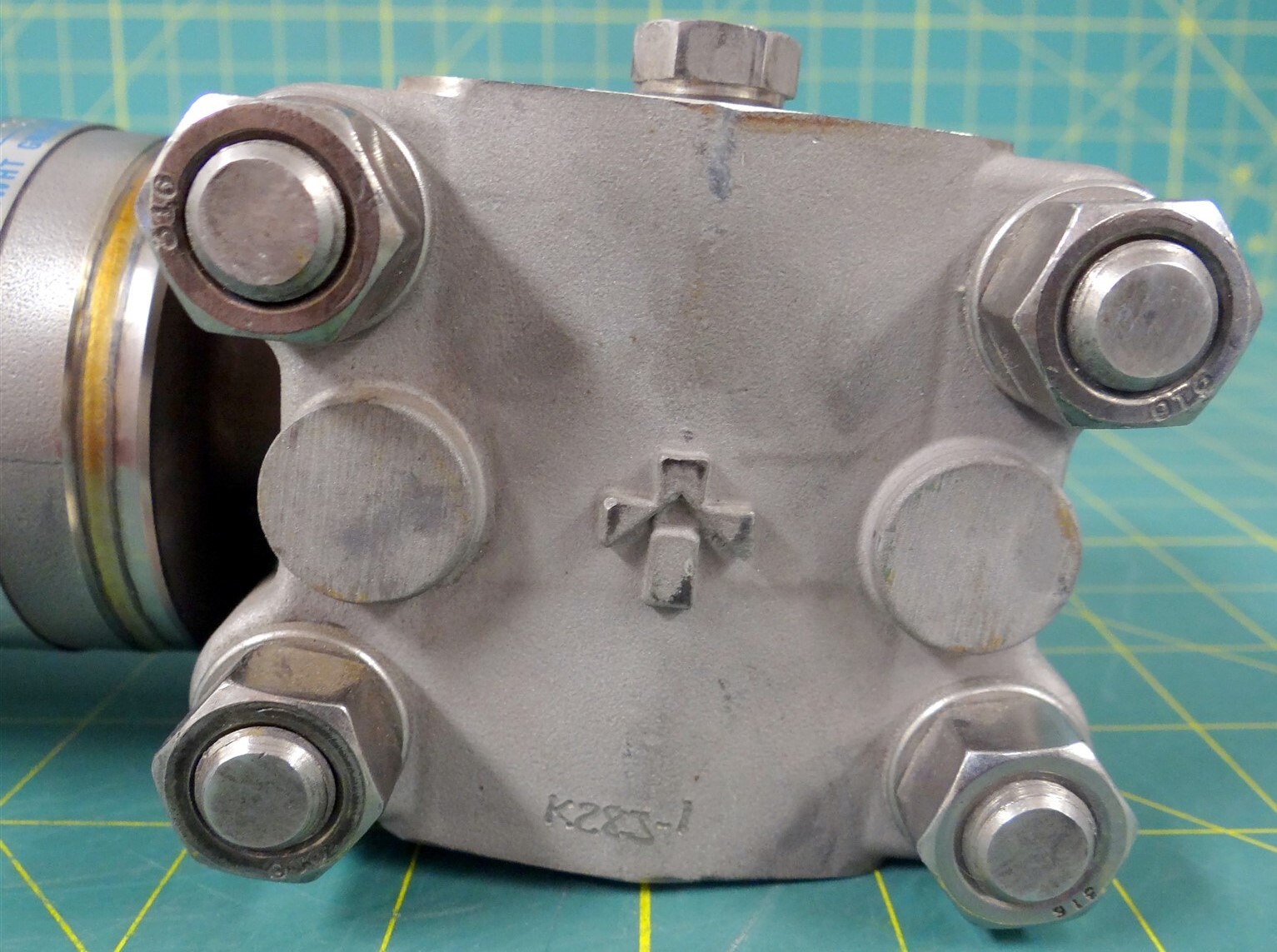 Gould Pressure Transmitter PDT30148 w/Explosion Proof Outlet Body and Cover