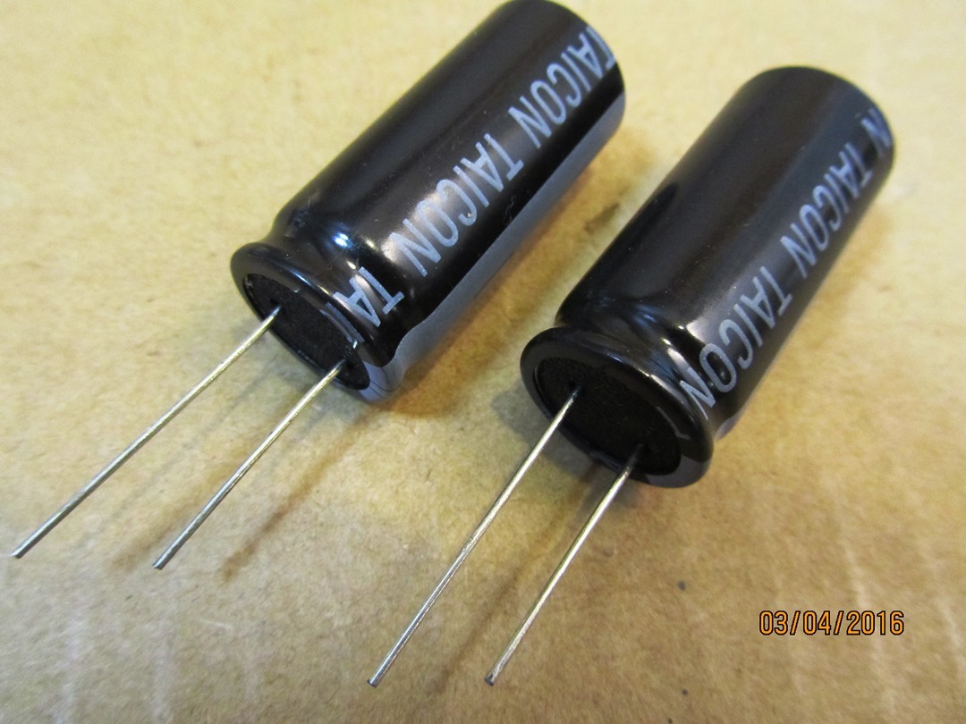 LOT 2 TAICON Radial electrolytic capacitor E-CAP bulk cap 200V 470uF 18mm x 40mm