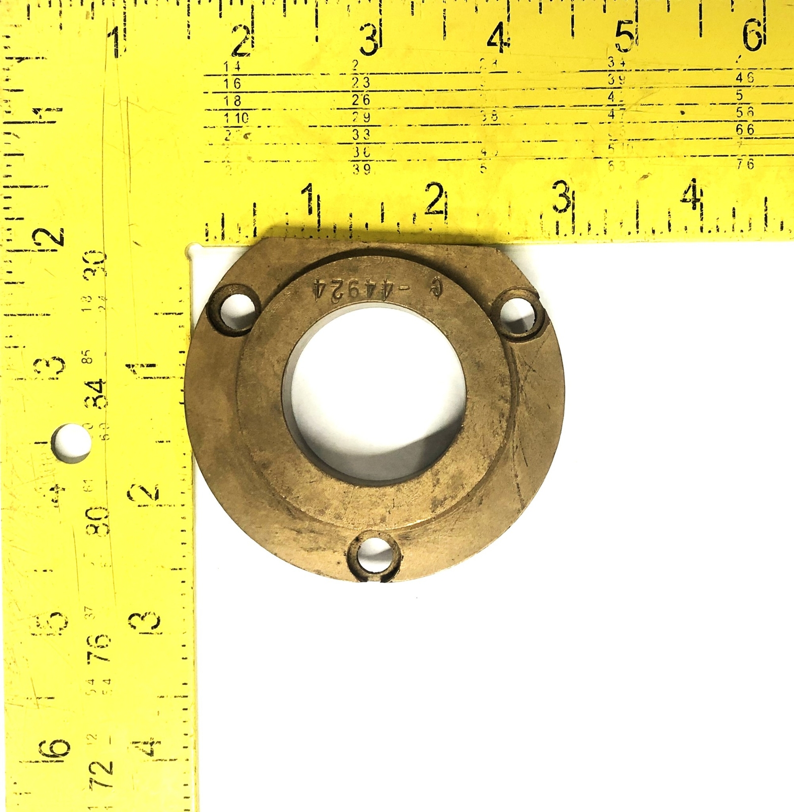Unbranded 1.36 Inch ID 2.89X2.61 Inch OD Bearing Retainer C-44924 NOS